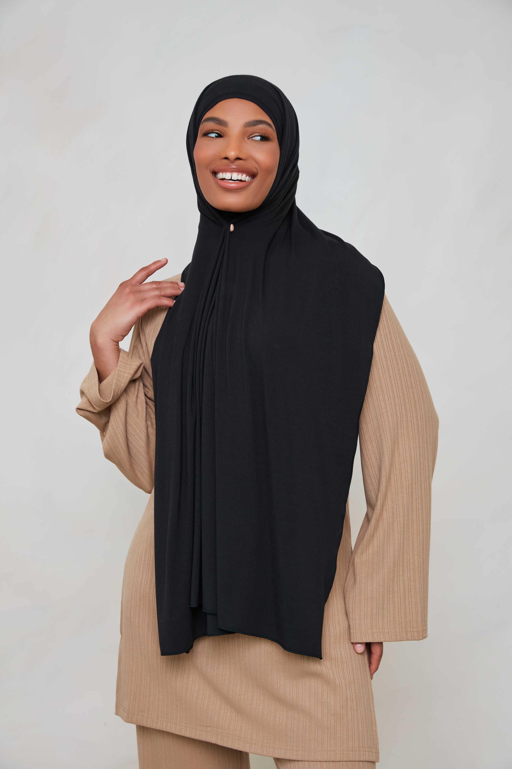 Bamboo Jersey Hijab - Black Veiled
