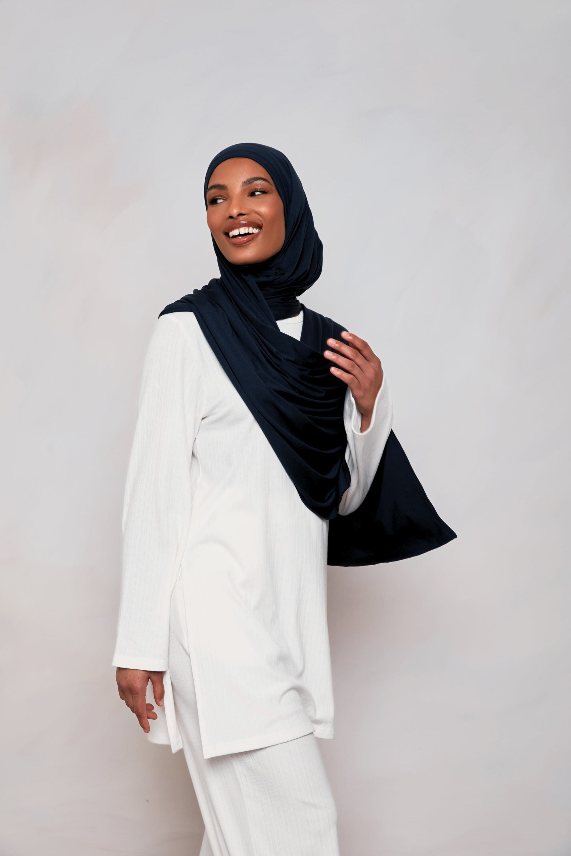 Bamboo Jersey Hijab - Navy Hijabs Veiled