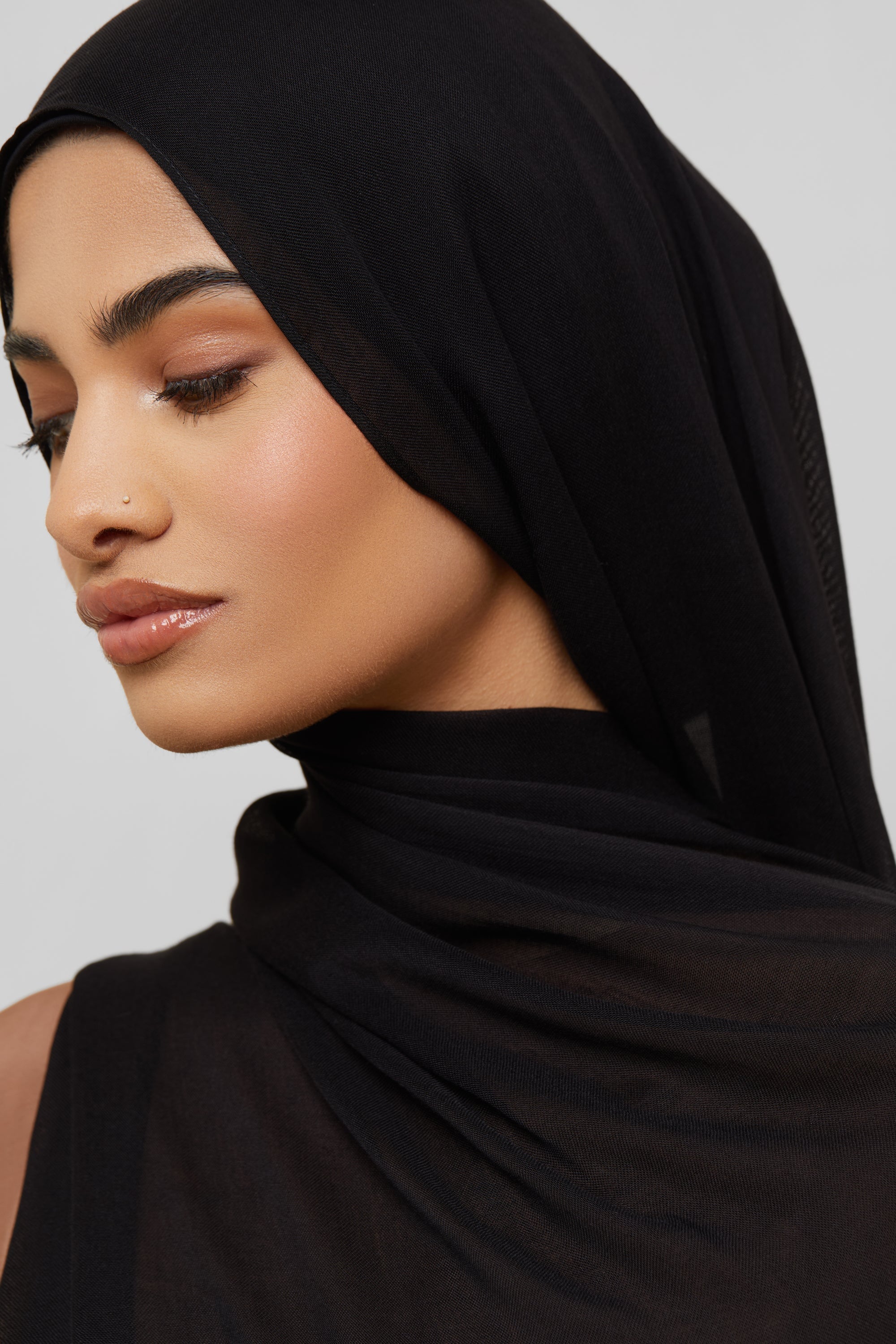 Bamboo Woven Hijab - Black Veiled