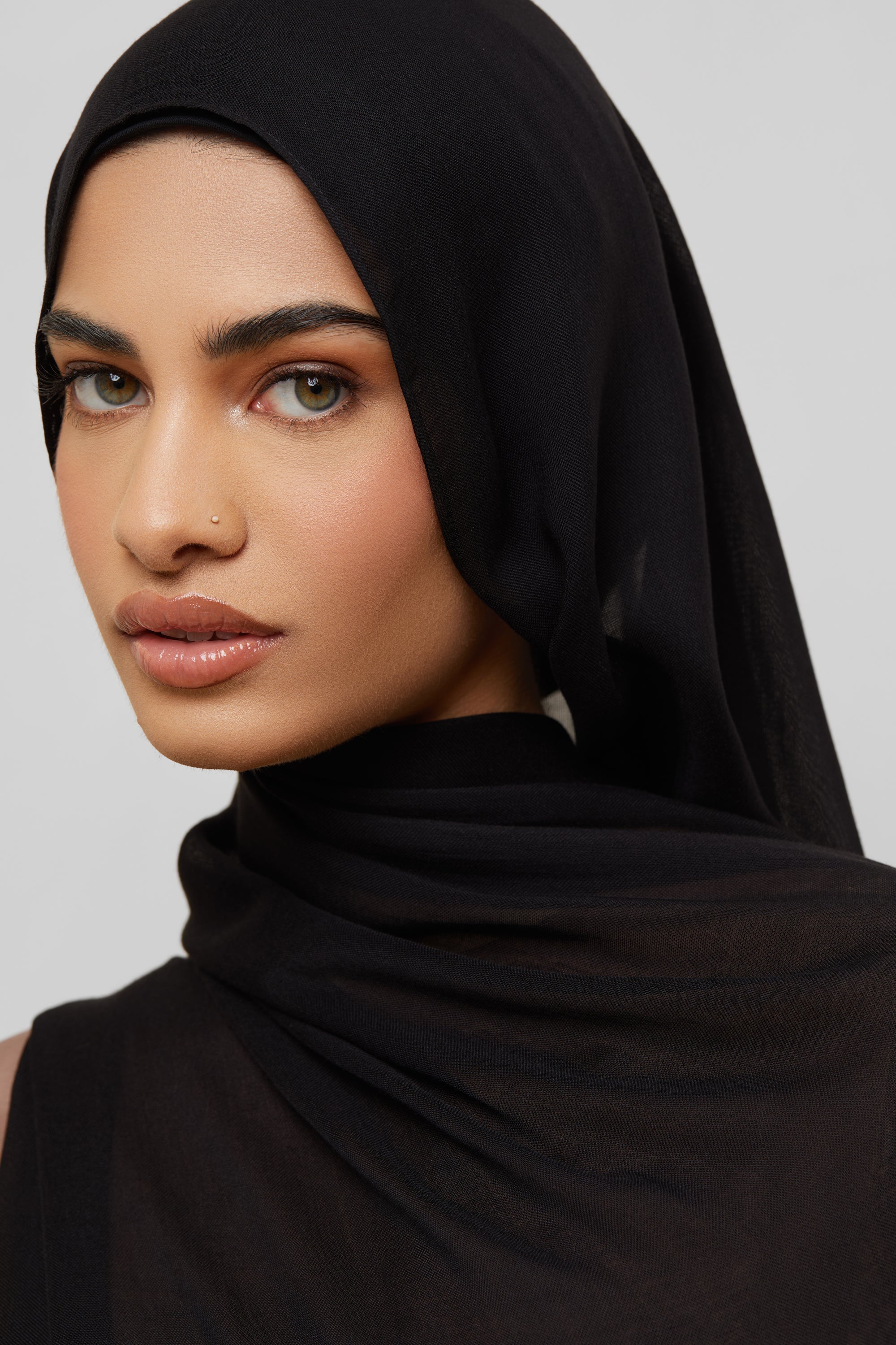 Bamboo Woven Hijab - Black Veiled