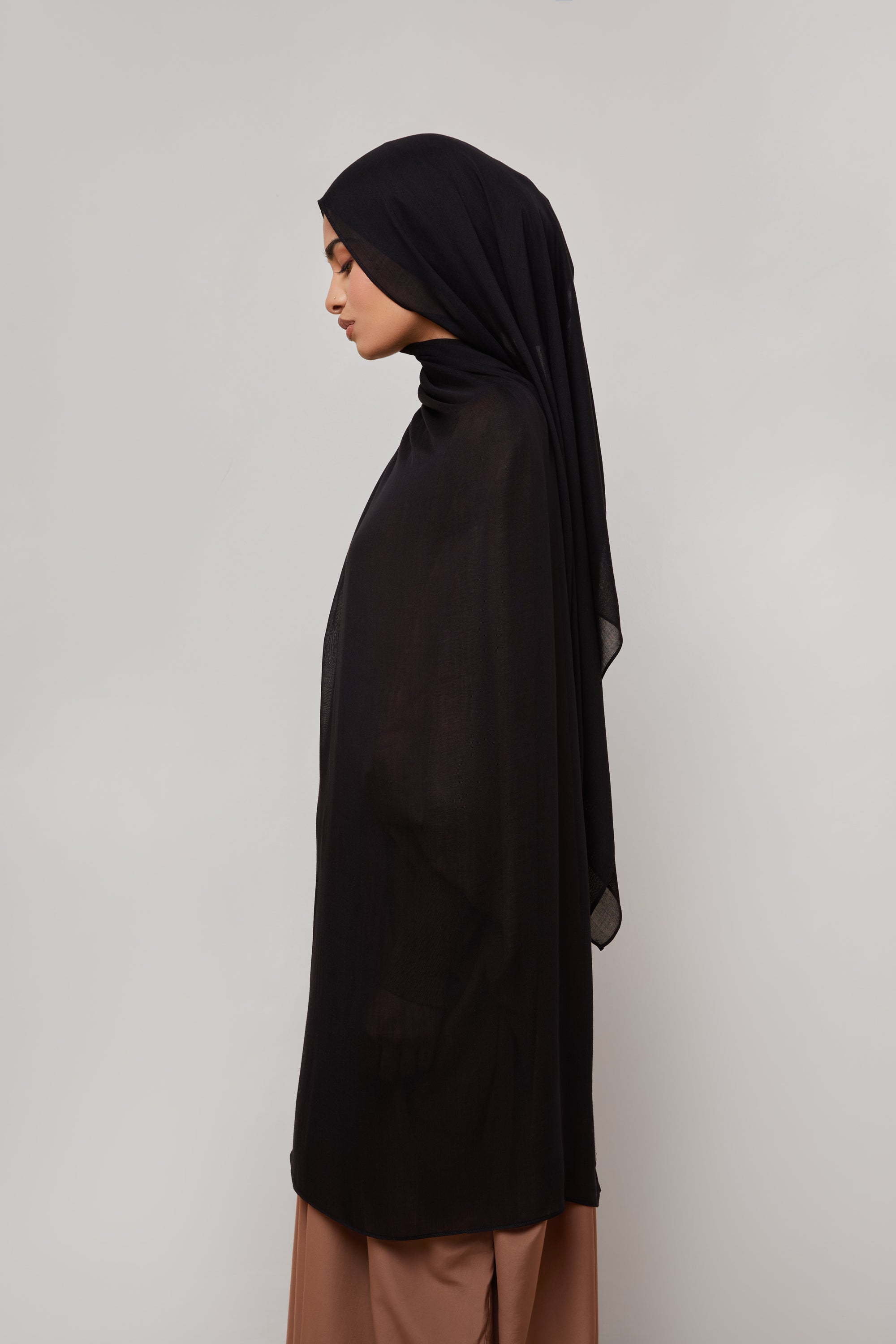 Bamboo Woven Hijab - Black Veiled