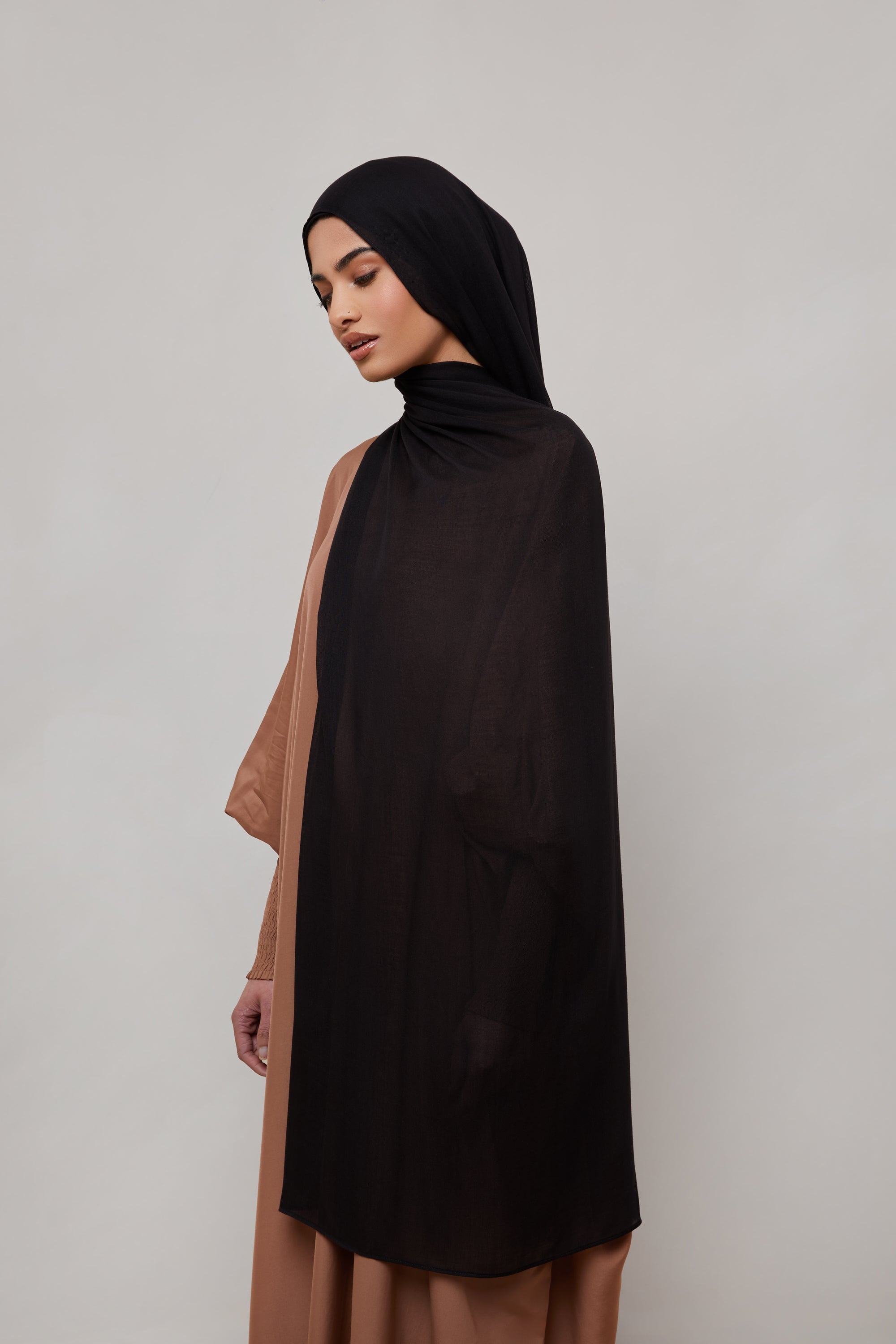 Bamboo Woven Hijab - Black Veiled