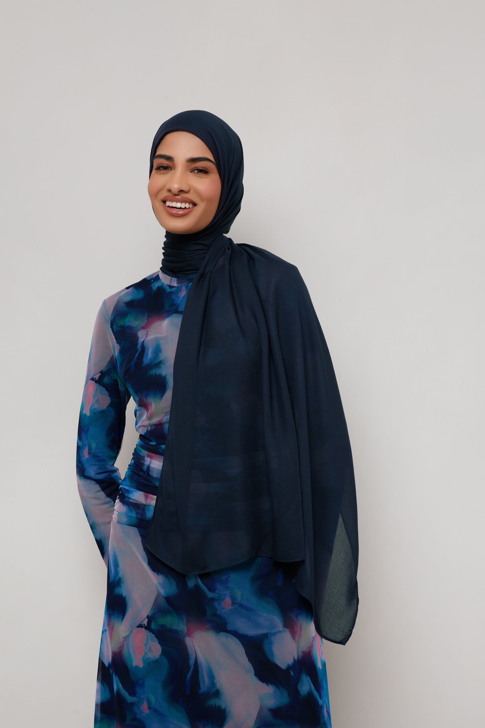 Bamboo Woven Hijab - Navy Veiled