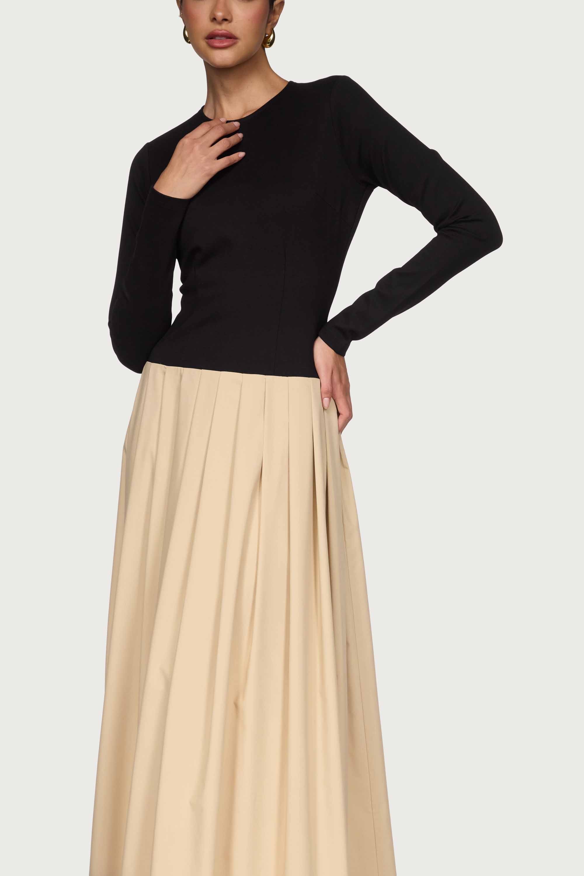 Camella Drop Waist Pleated Maxi Dress - Black/Beige Dresses Veiled
