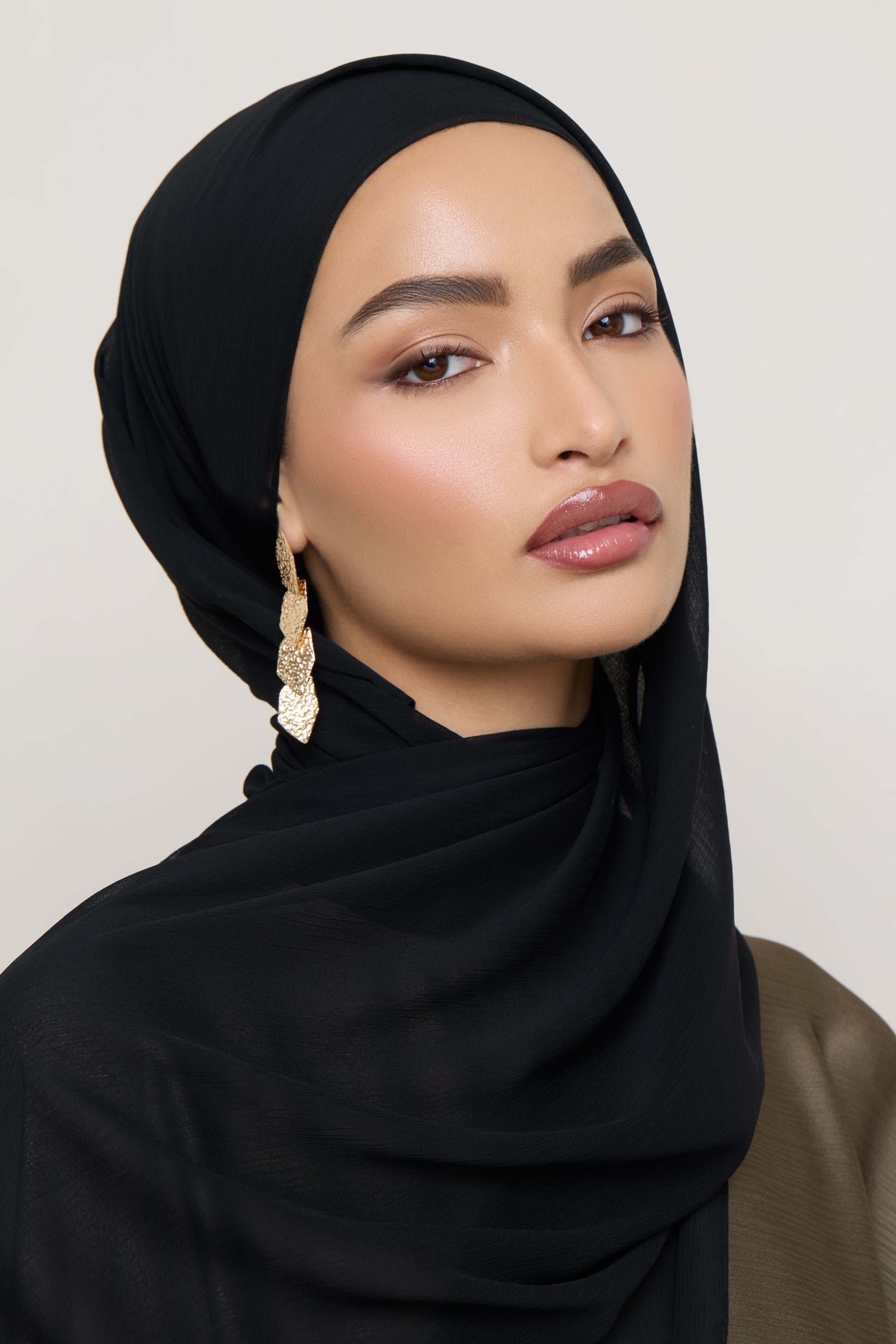 Chiffon Crinkle Hijab - Black Hijabs Veiled
