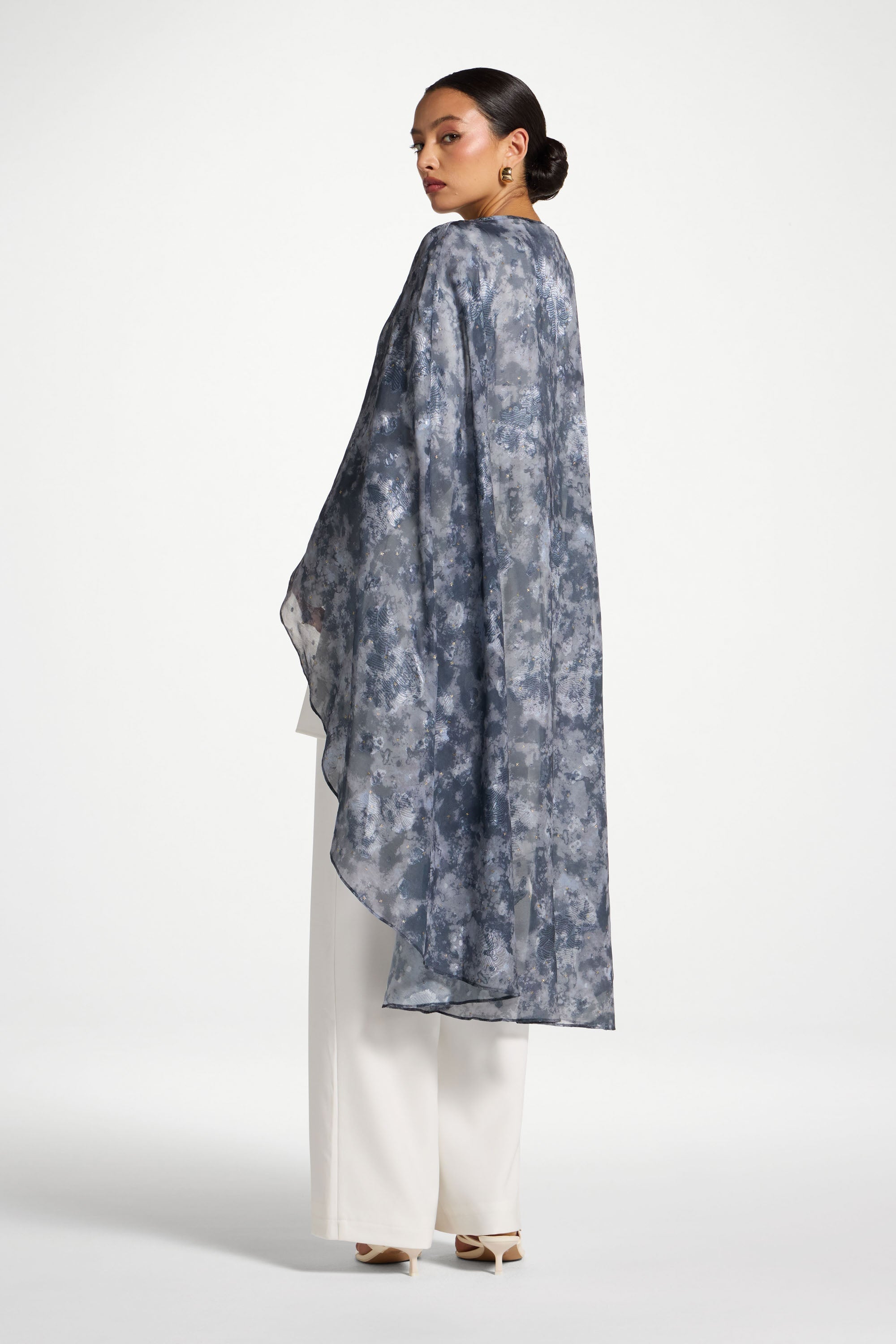 Drapey Cape & Top Set - White/Midnight Abayas Veiled