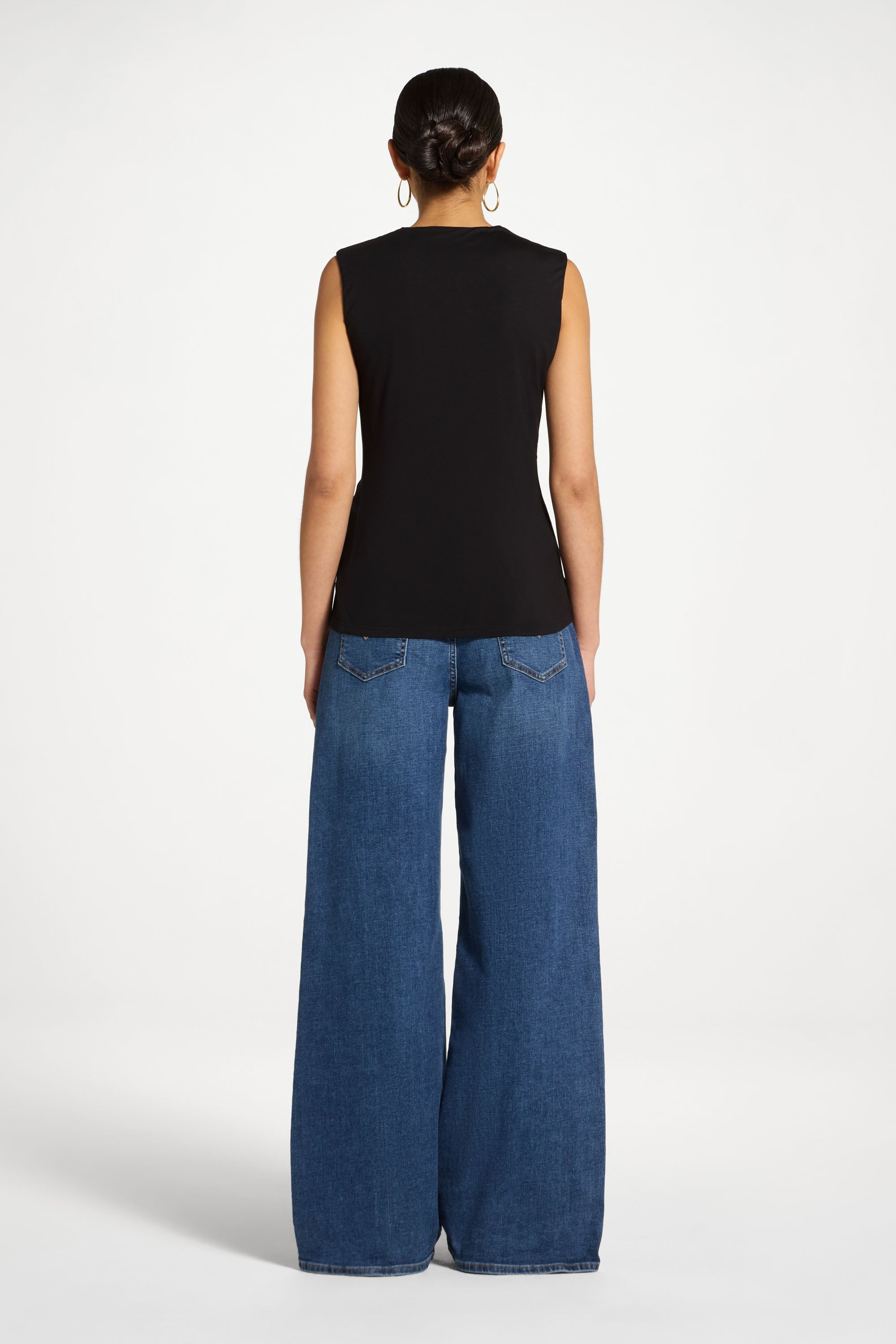 Essential Bamboo Tank Top - Black Abayas Veiled