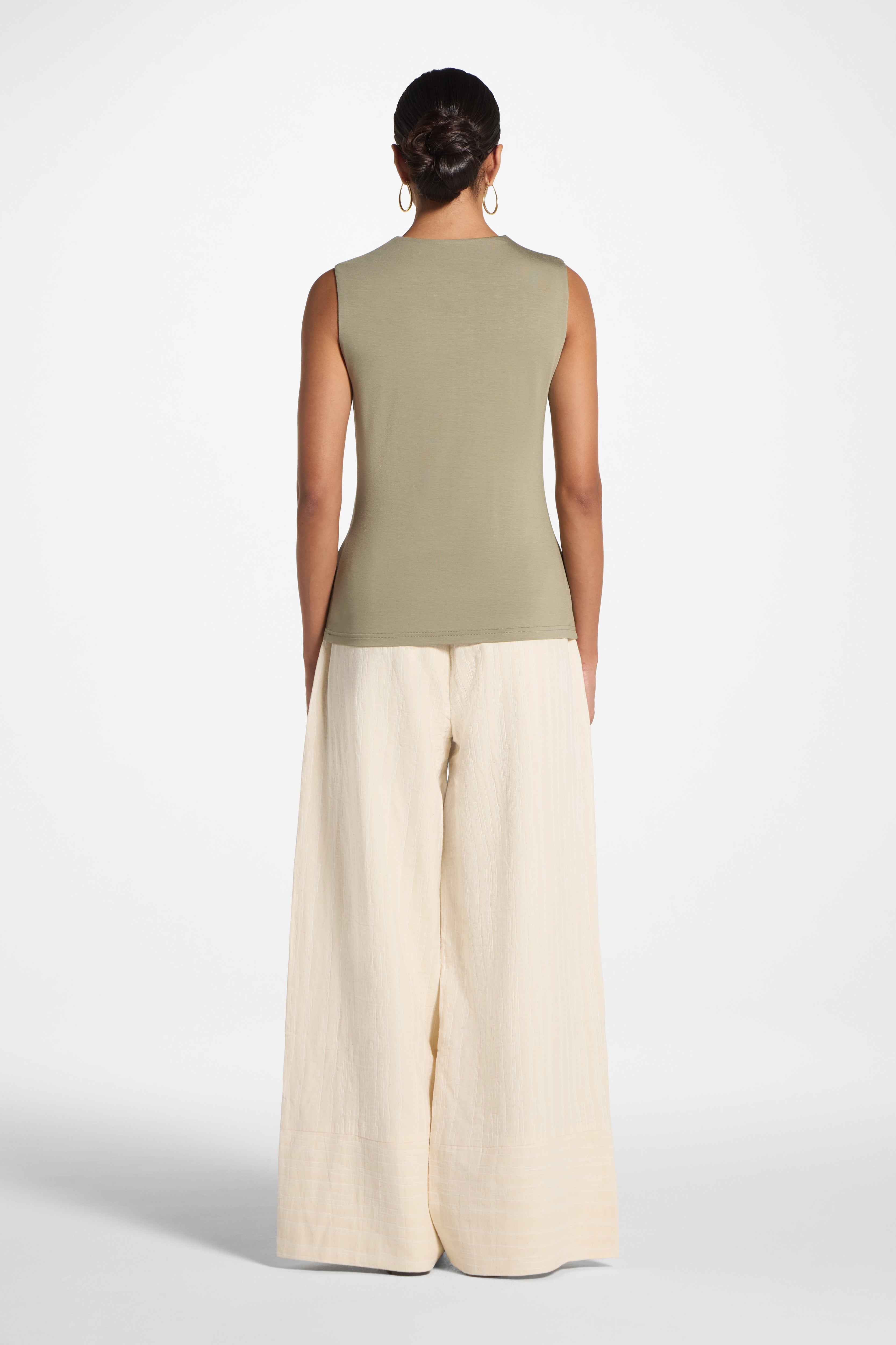 Essential Bamboo Tank Top - Dusty Olive Abayas Veiled