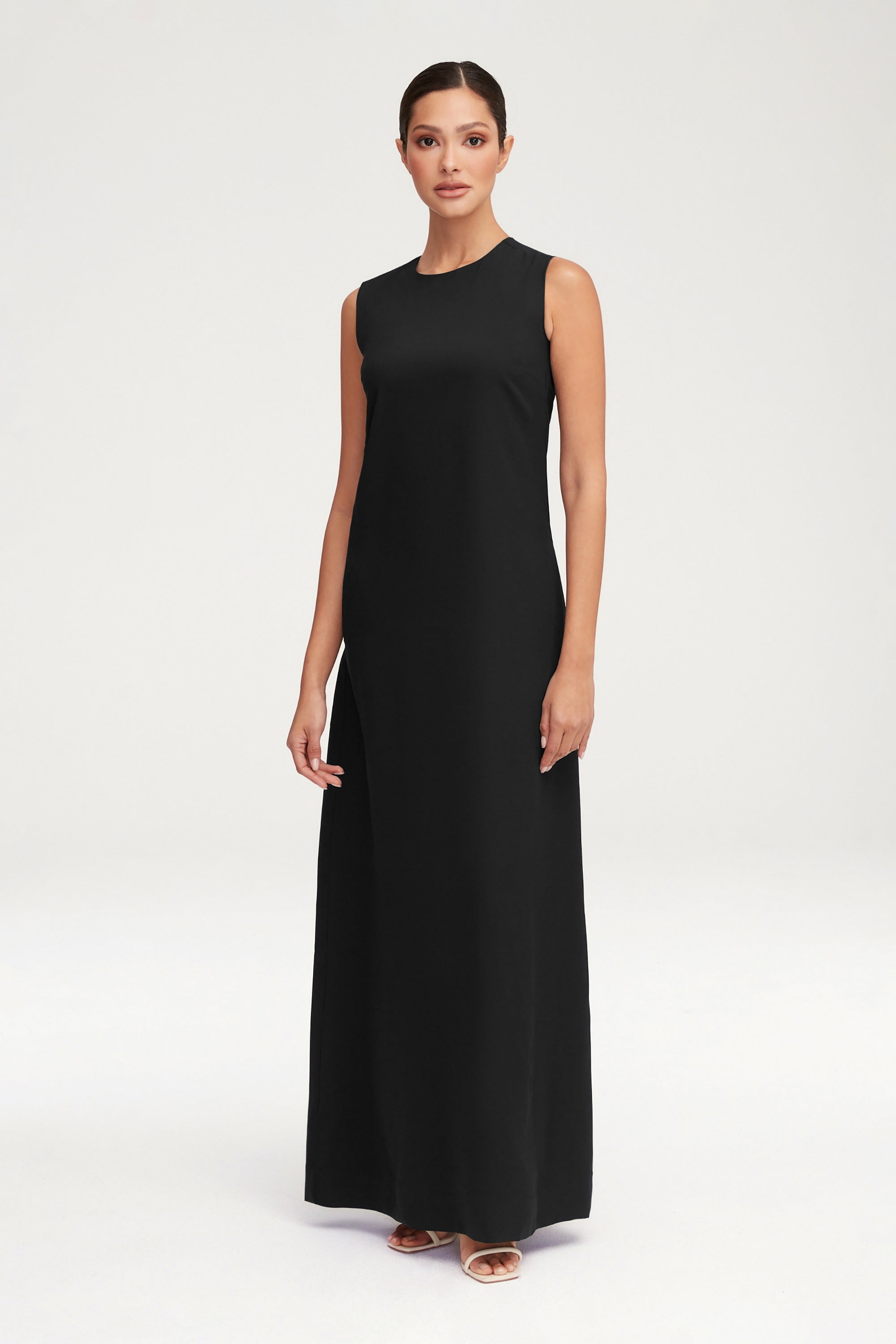 Essential Sleeveless Maxi Slip Dress - Black Clothing saigonodysseyhotel 