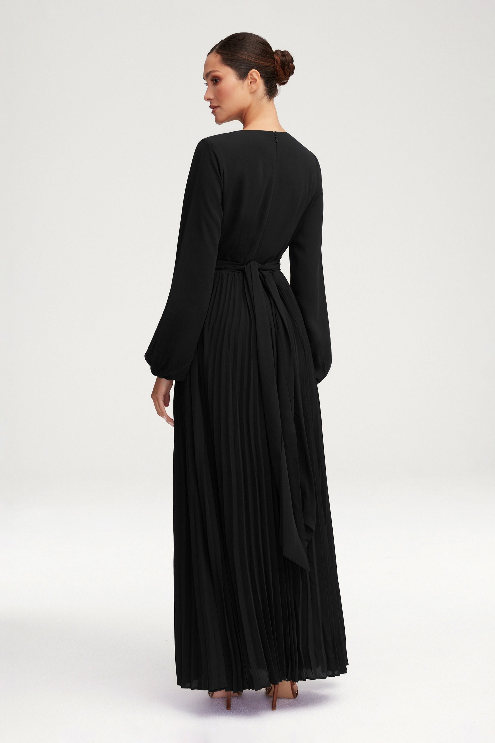 Layana Pleated Wrap Waist Maxi Dress - Black Clothing Veiled 