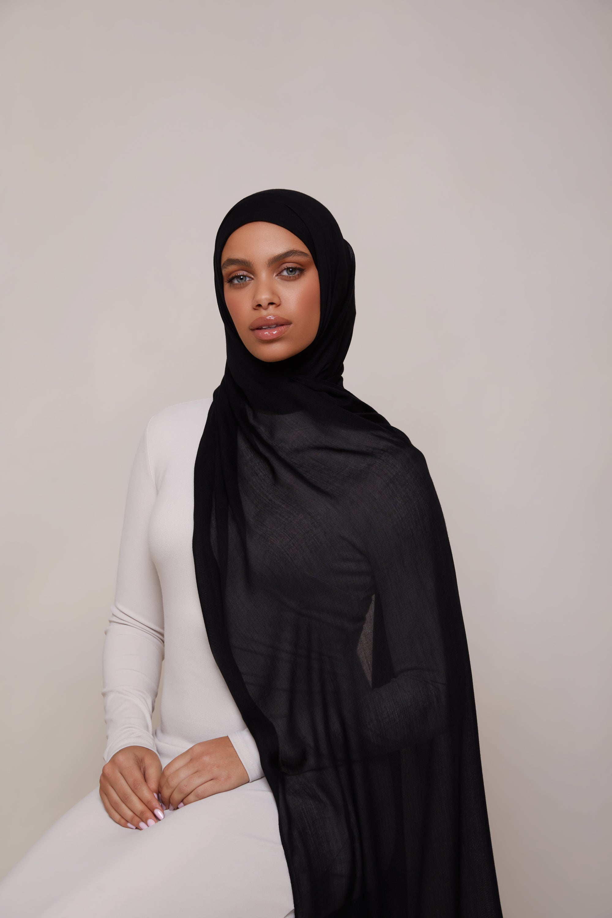 Modal Hijab - Black epschoolboard 