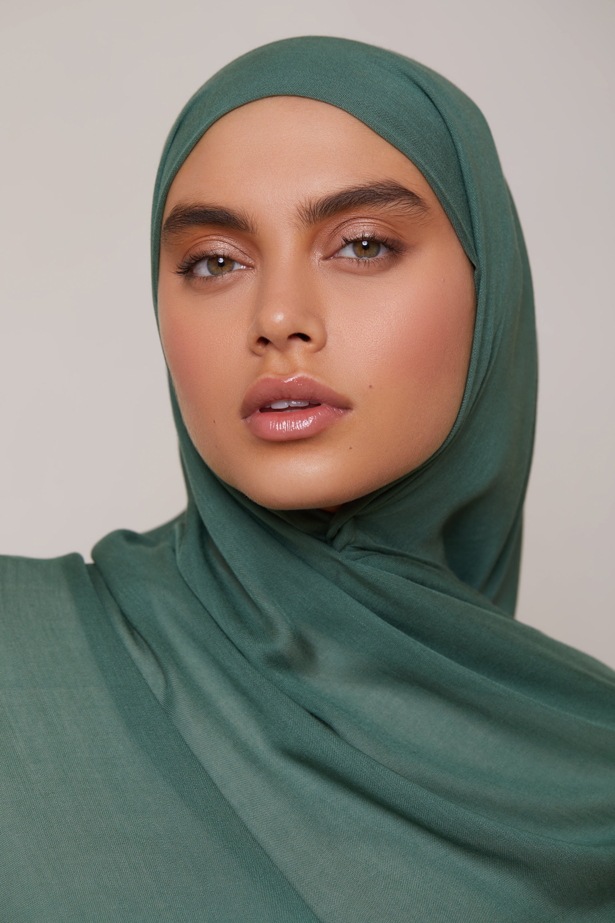 Modal Hijab - Dark Forest Veiled