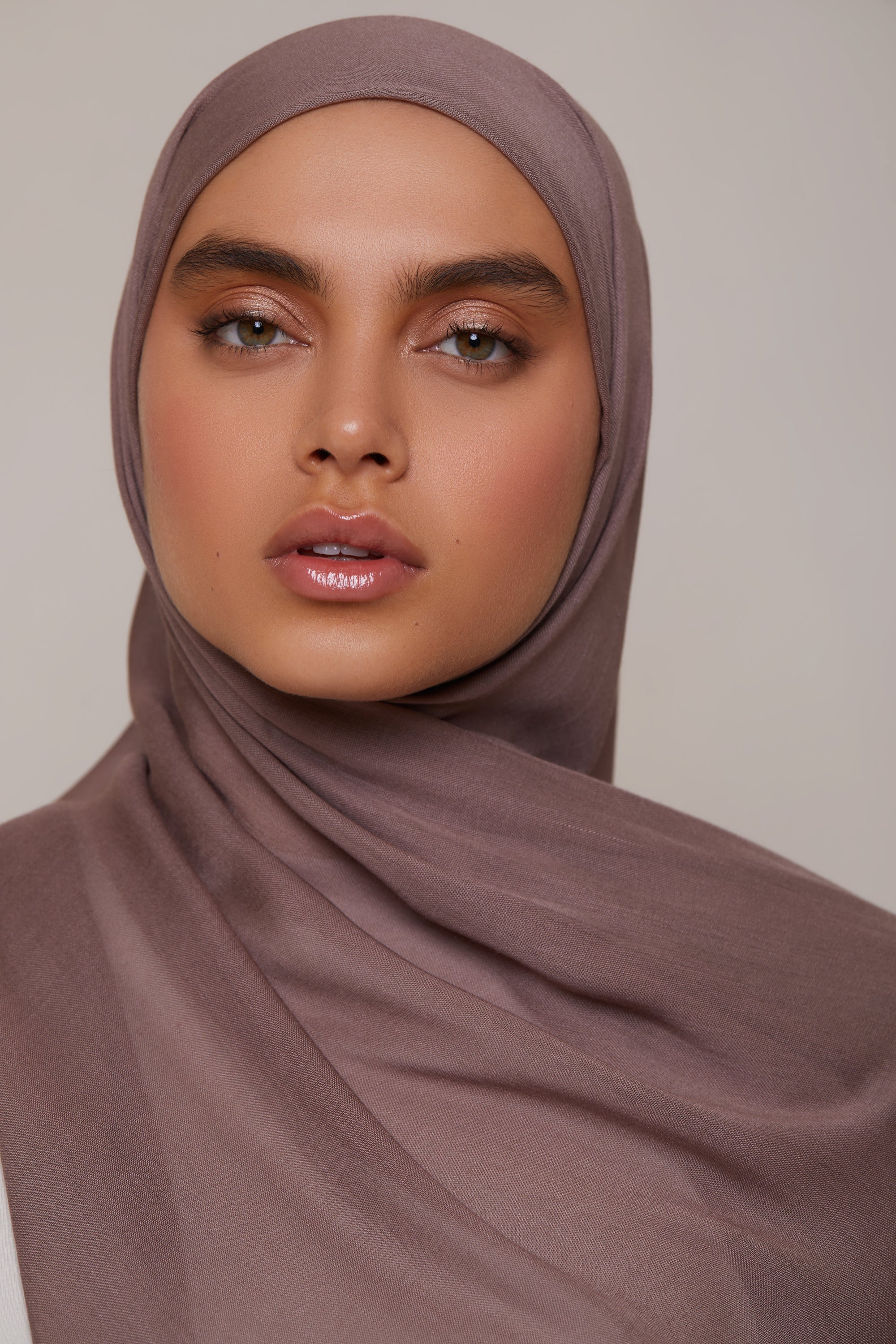 Modal Hijab - Deep Taupe epschoolboard 