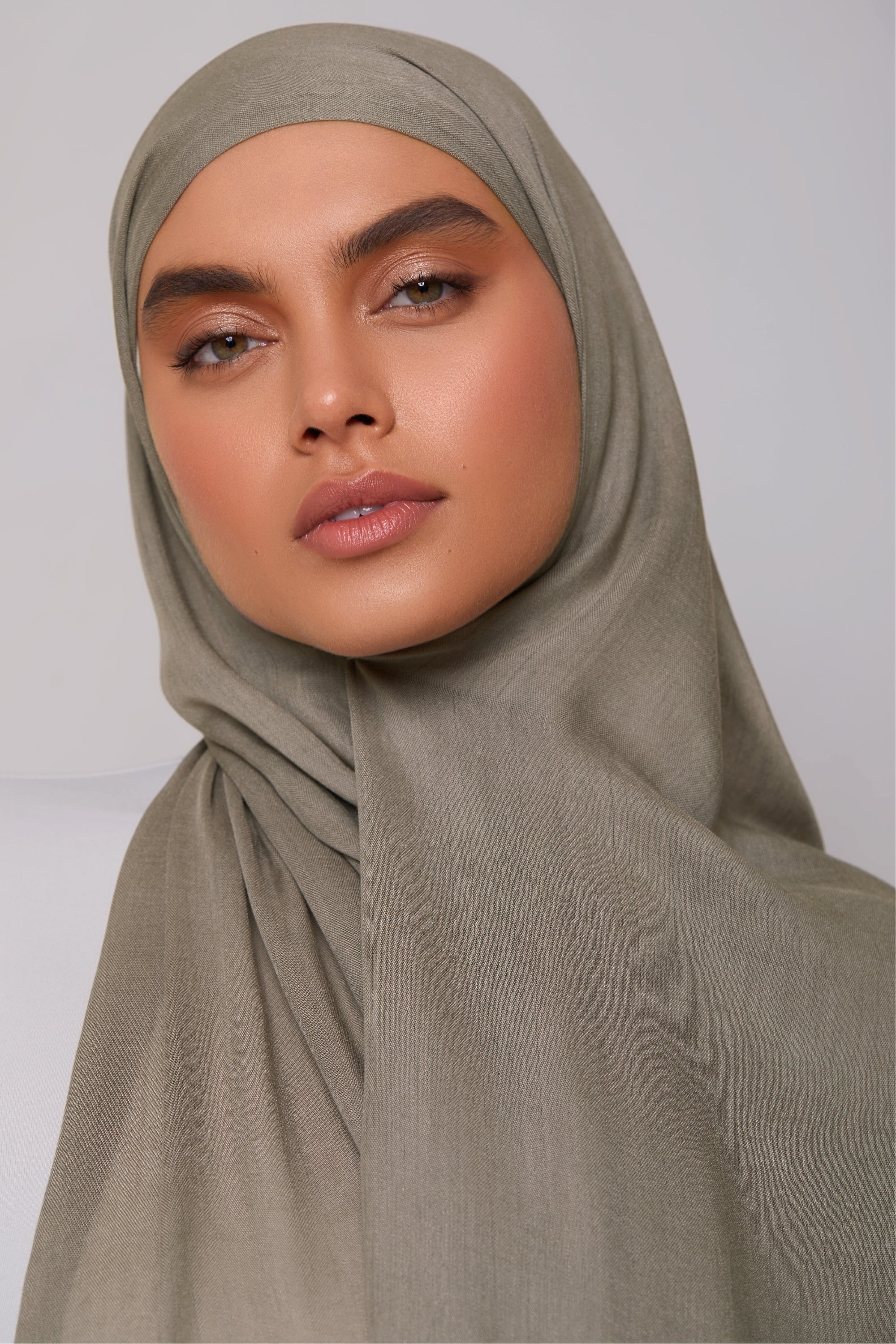 Modal Hijab - Desert Sage Veiled 
