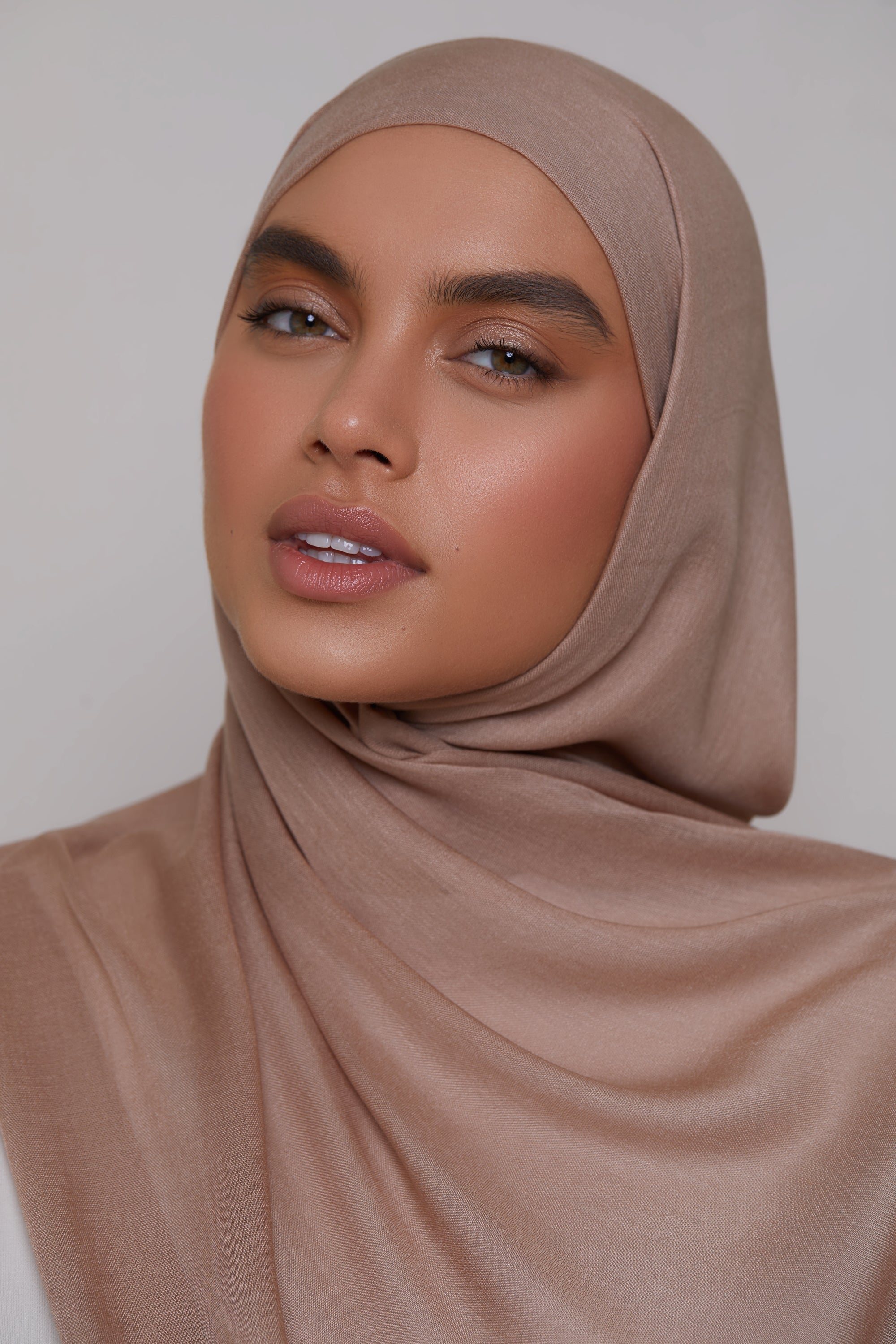 Modal Hijab - Natural epschoolboard 