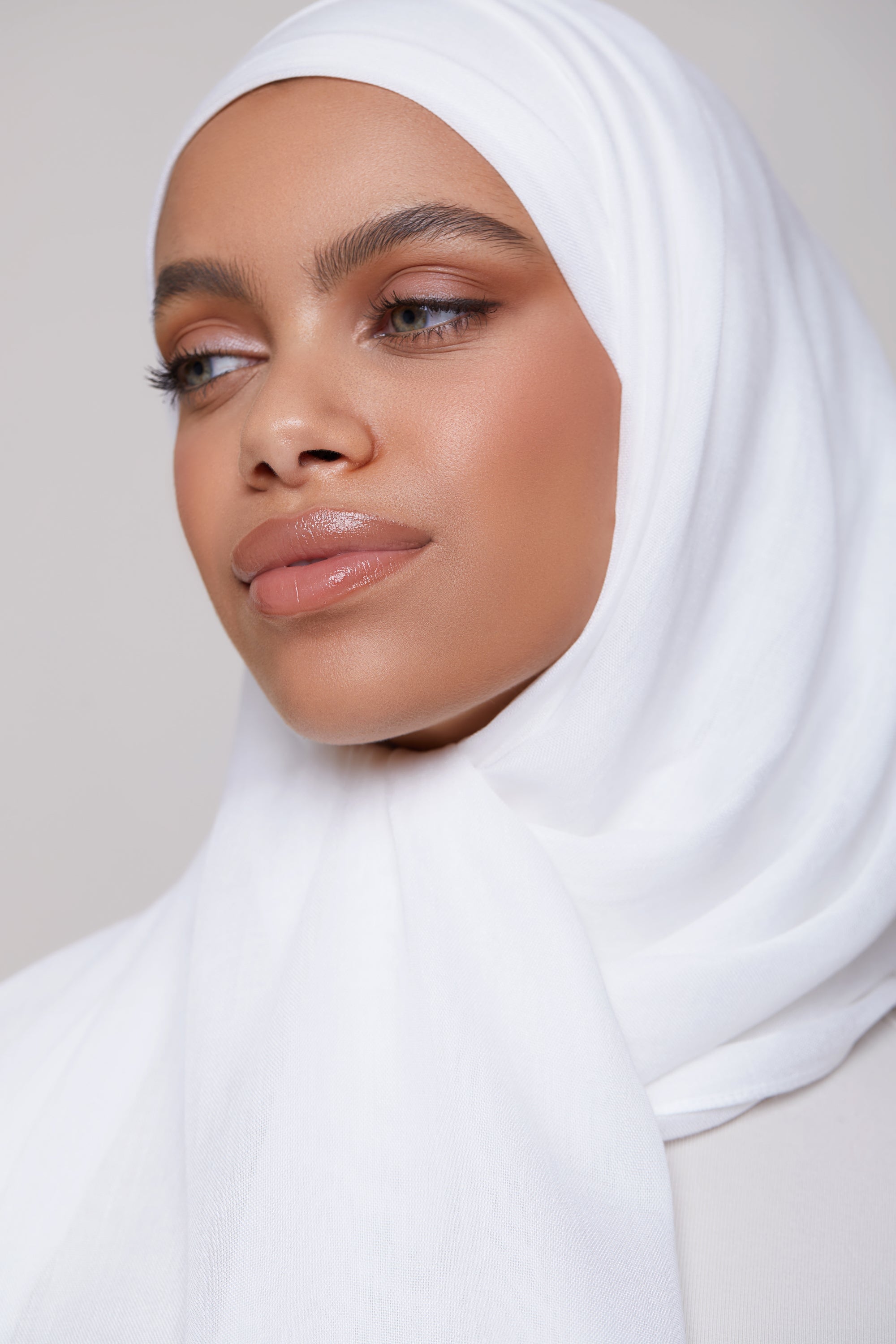 Modal Hijab - White Veiled 