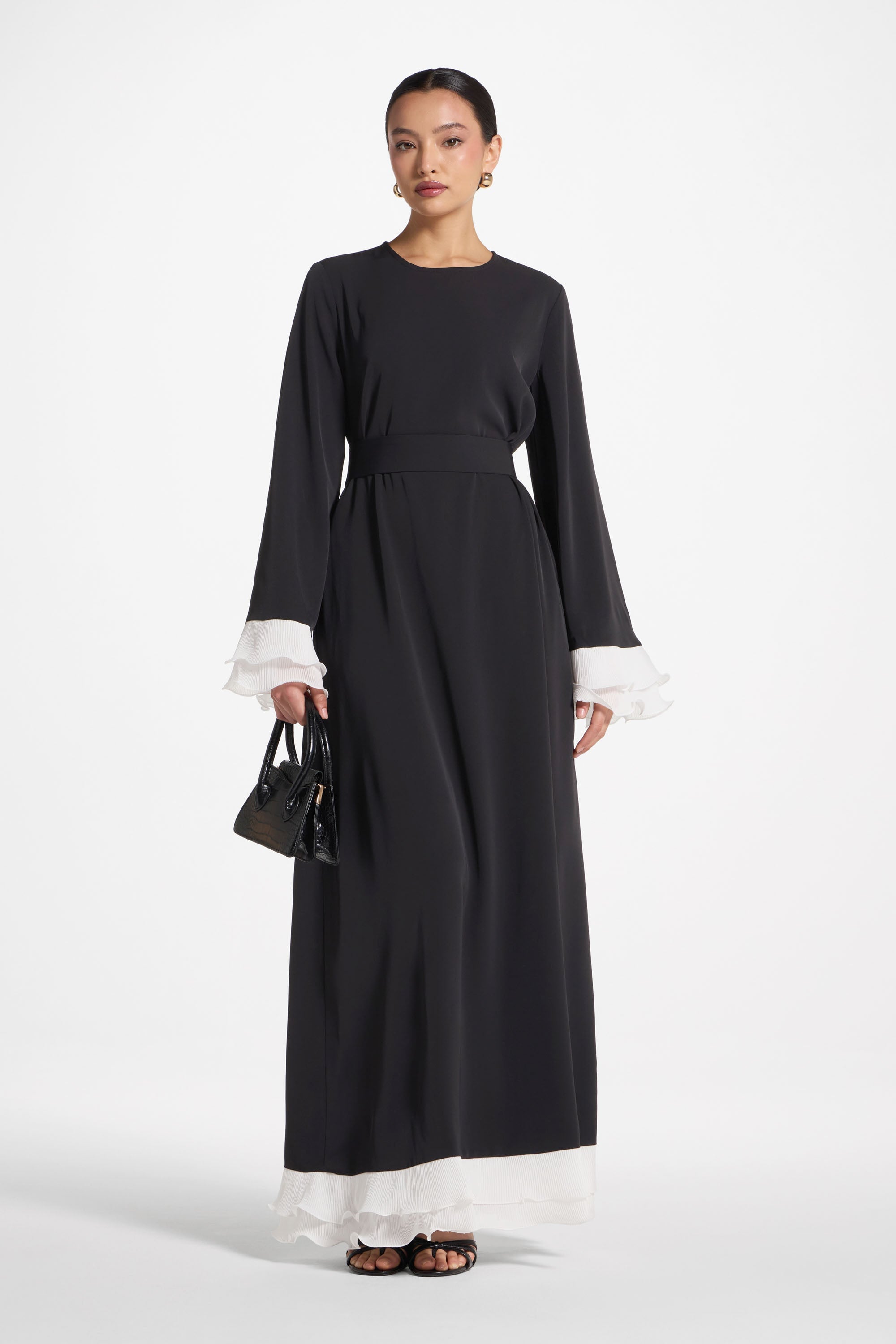 Plisse Sleeve Maxi Dress - Black Abayas Veiled