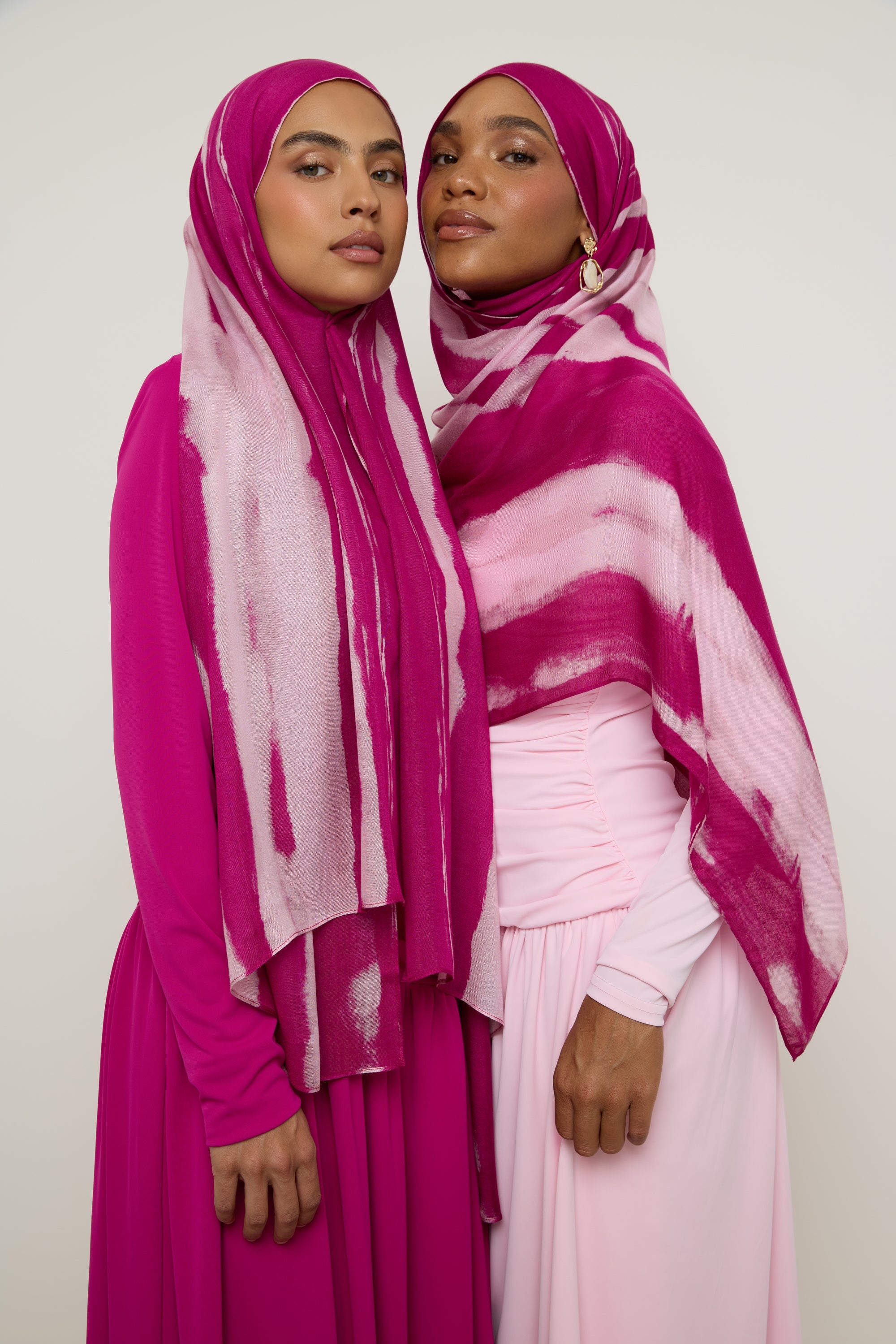 Printed Modal Hijab - Magenta Waves Hijab Veiled
