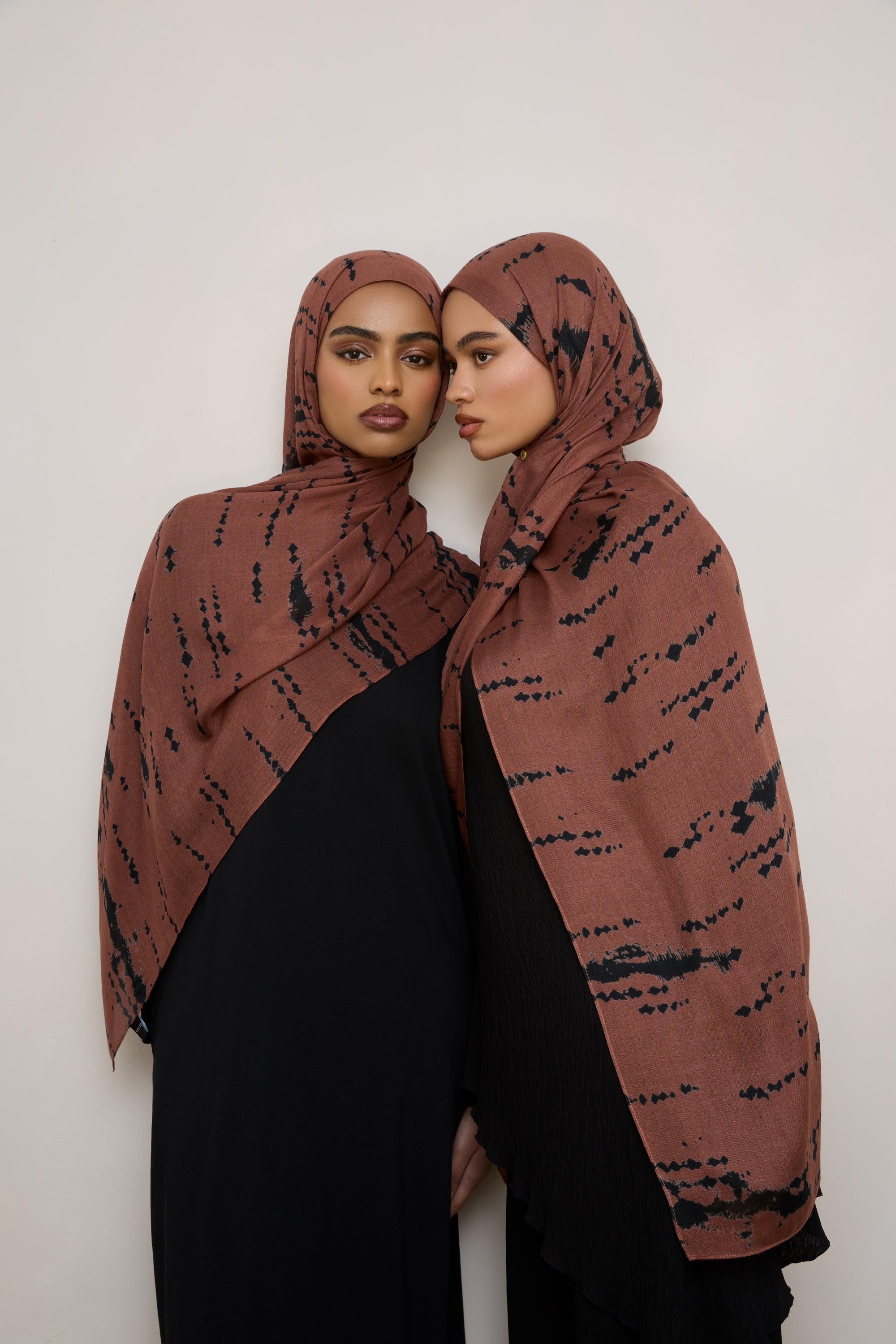 Printed Modal Hijab - Noir Speckles Hijabs Veiled