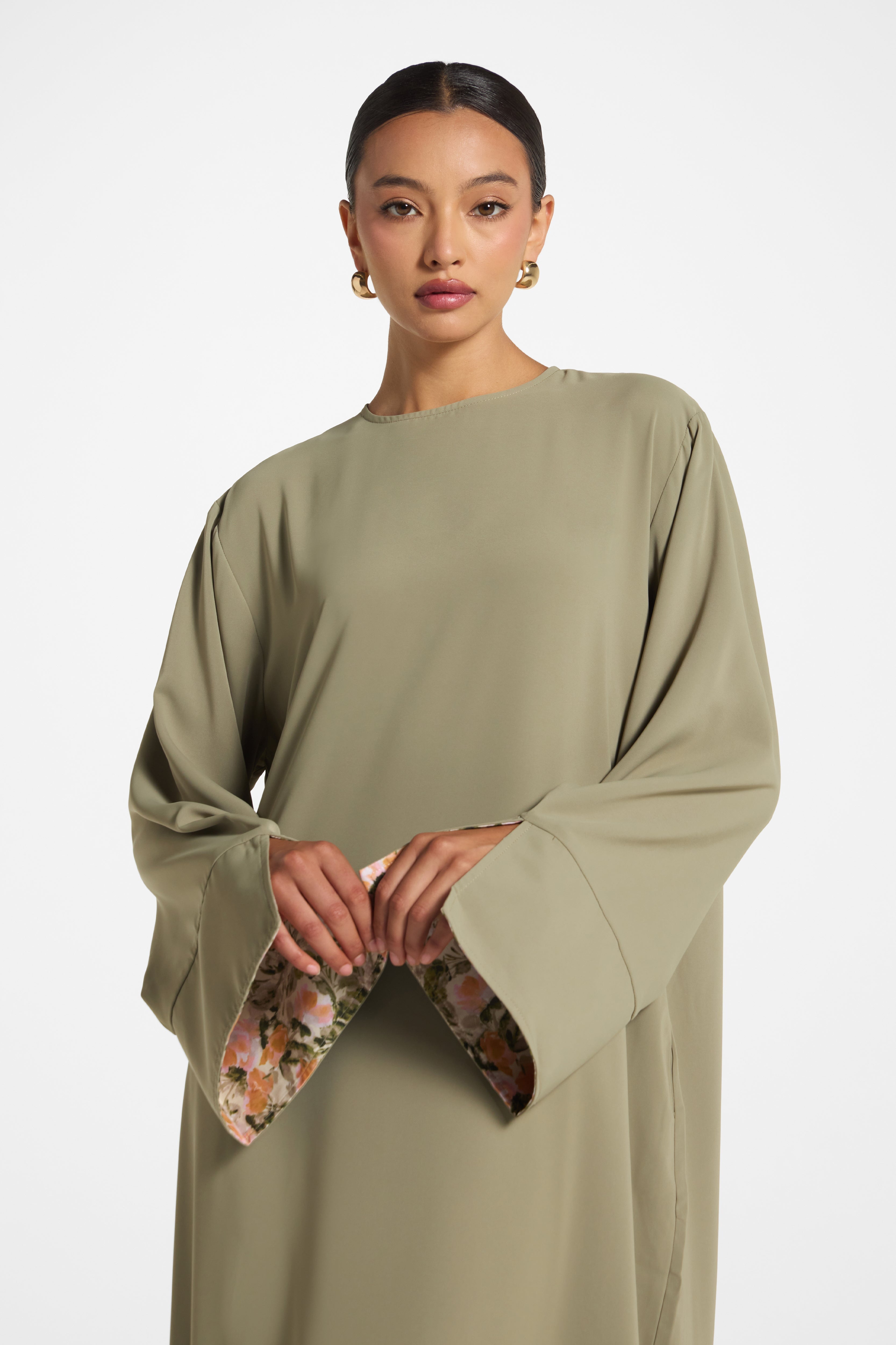 Printed Sleeve Closed Abaya - Sage Veiled
