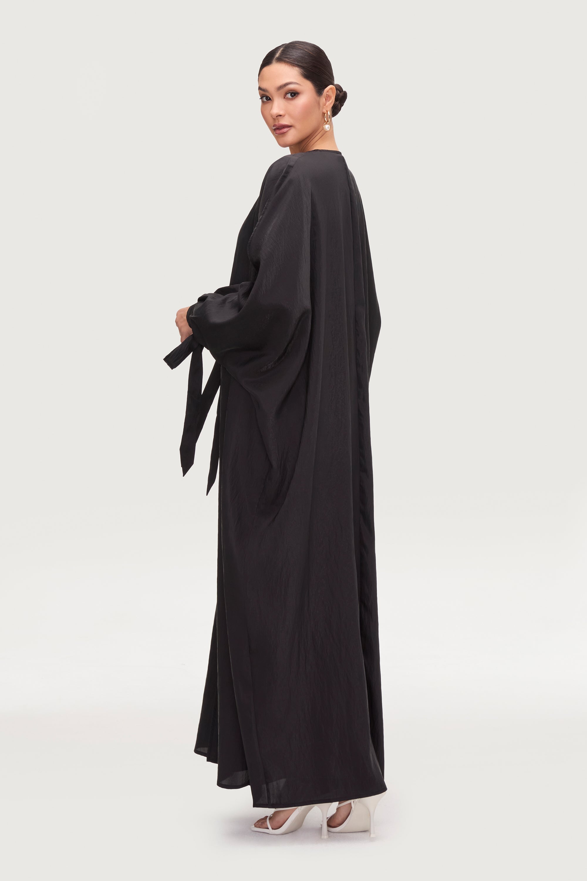 Safiyah Open Abaya - Black Abayas Veiled