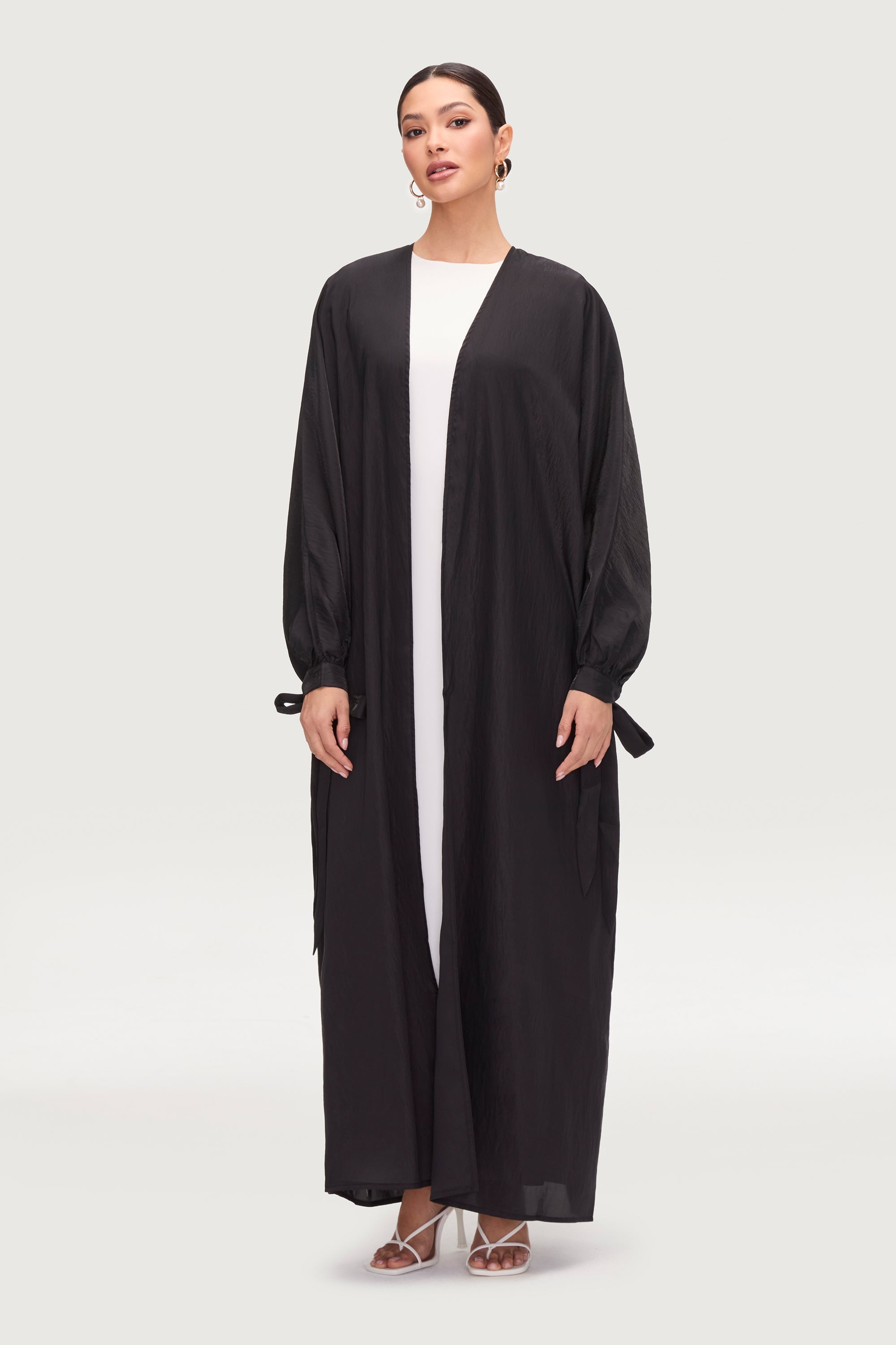 Safiyah Open Abaya - Black Abayas Veiled