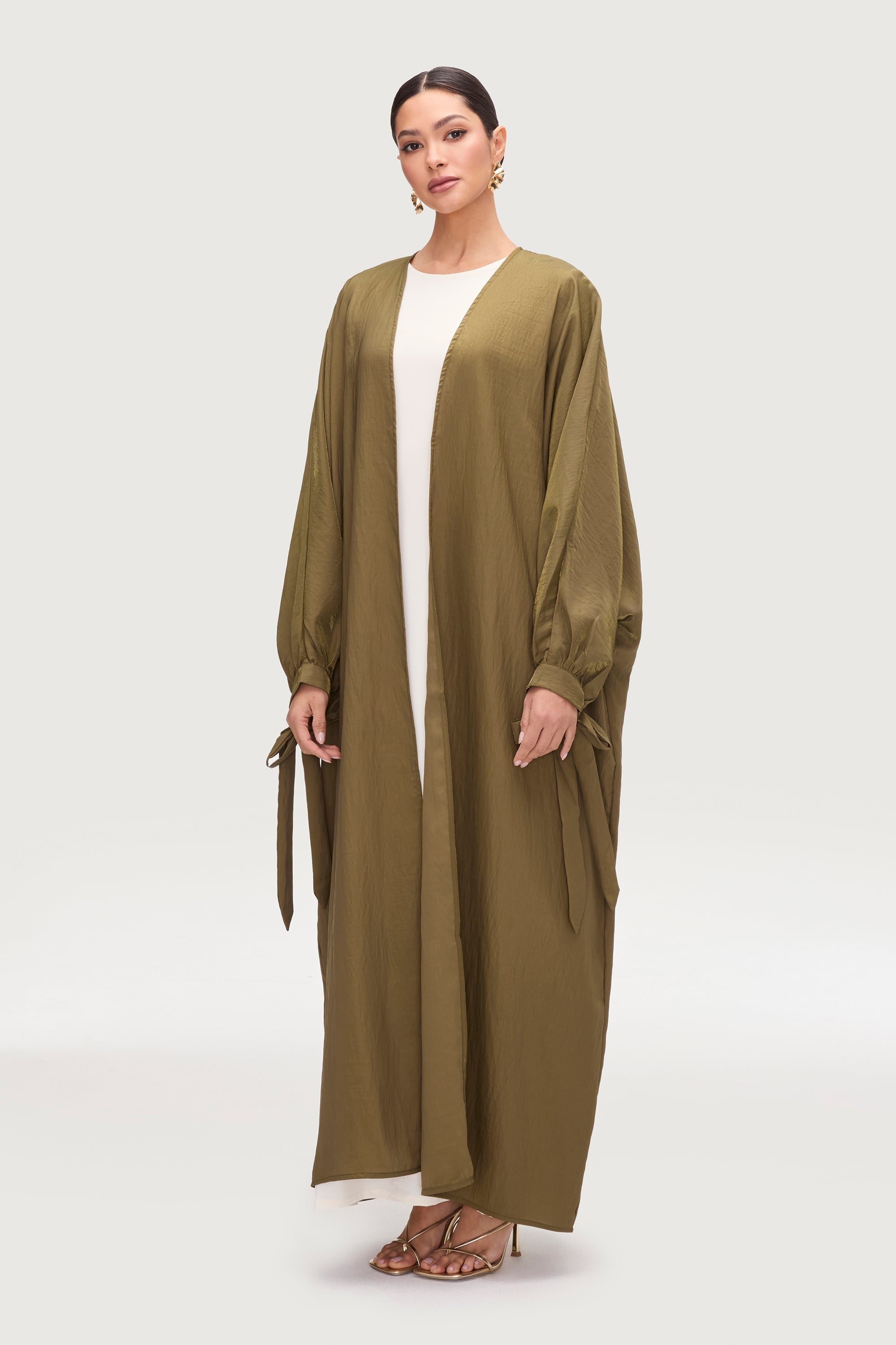 Safiyah Open Abaya - Zaytoon Abayas Veiled