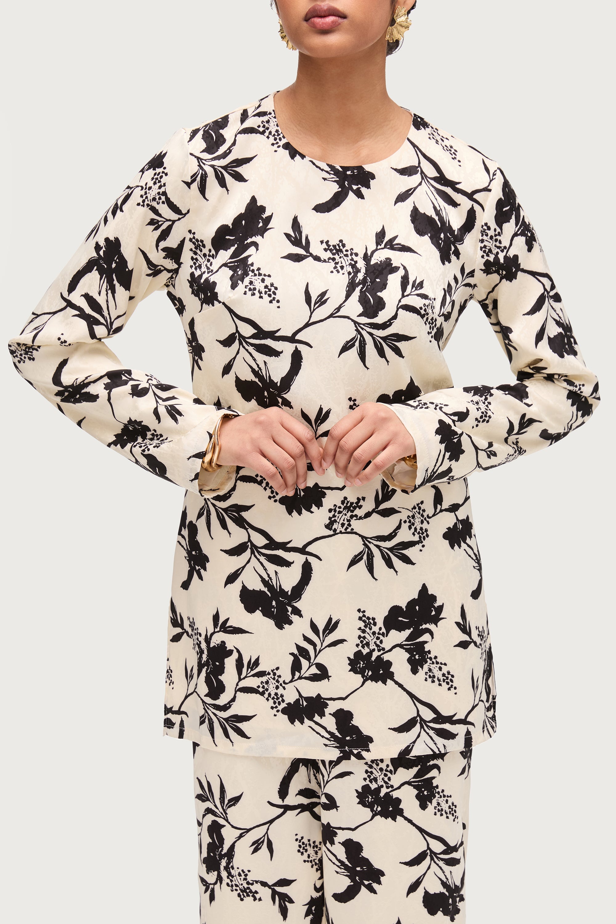Sana Side Slit Relaxed Top - Floral Print Dresses Veiled
