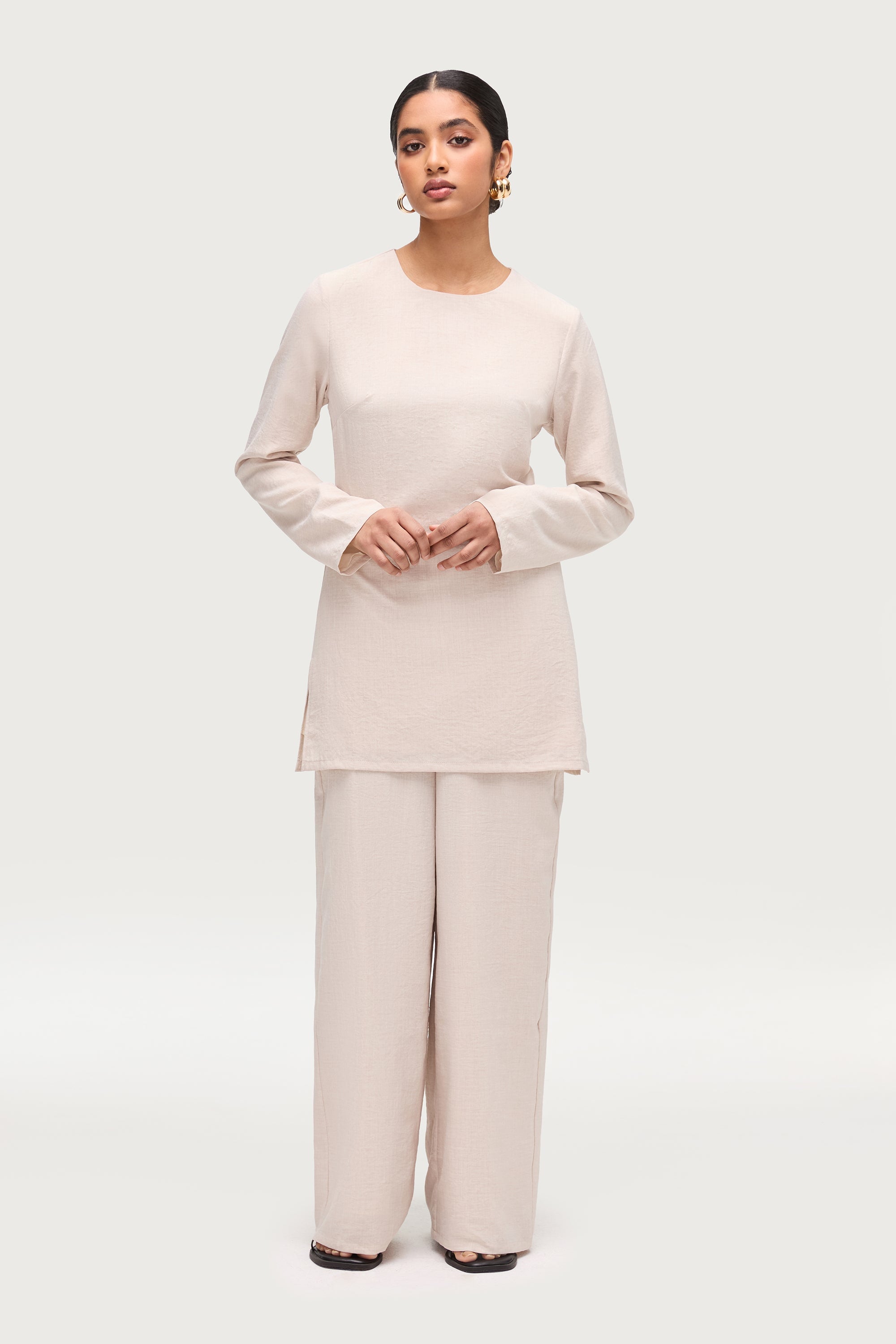 Sana Side Slit Relaxed Top - Oatmeal Dresses Veiled