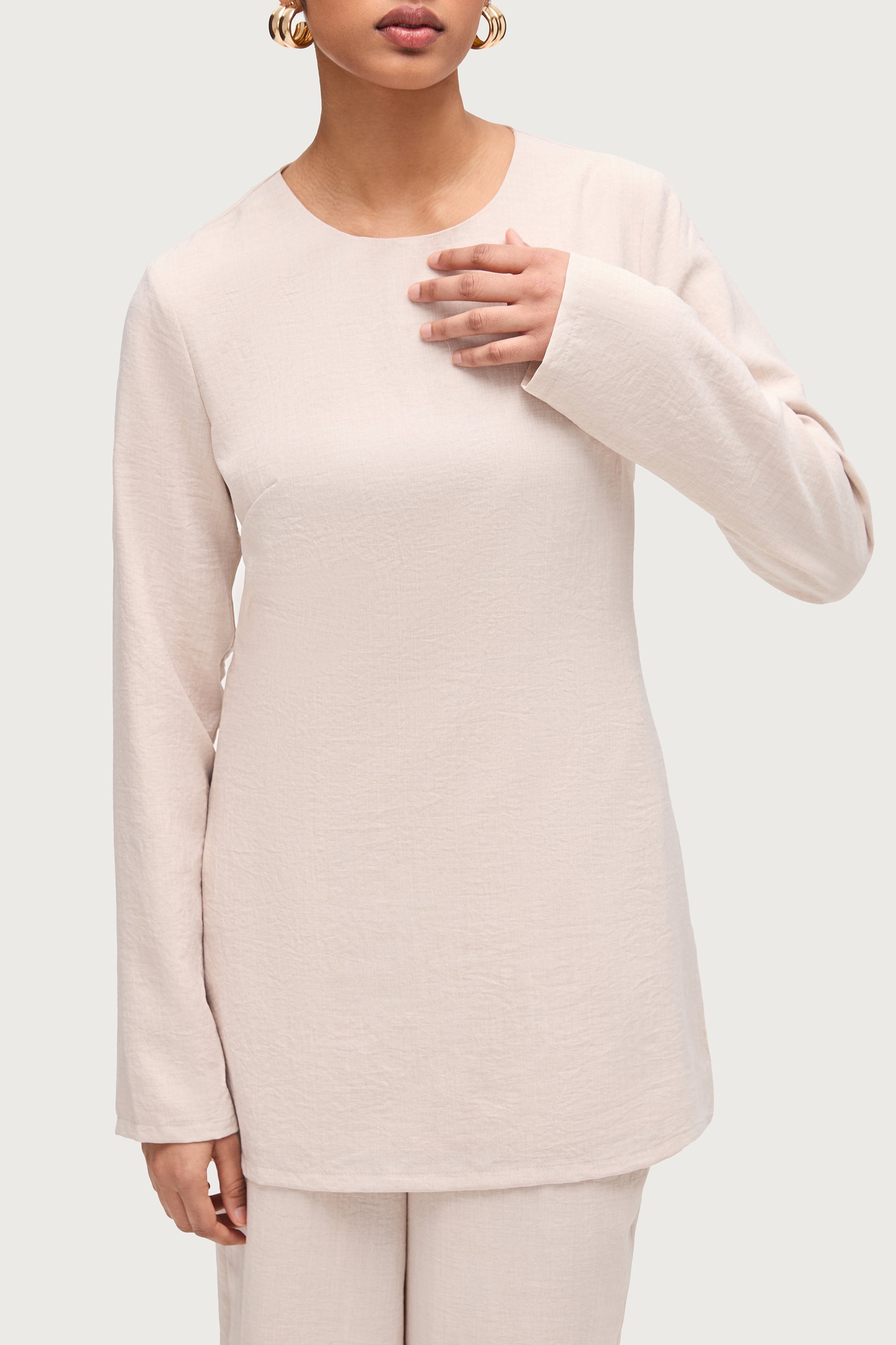 Sana Side Slit Relaxed Top - Oatmeal Dresses Veiled