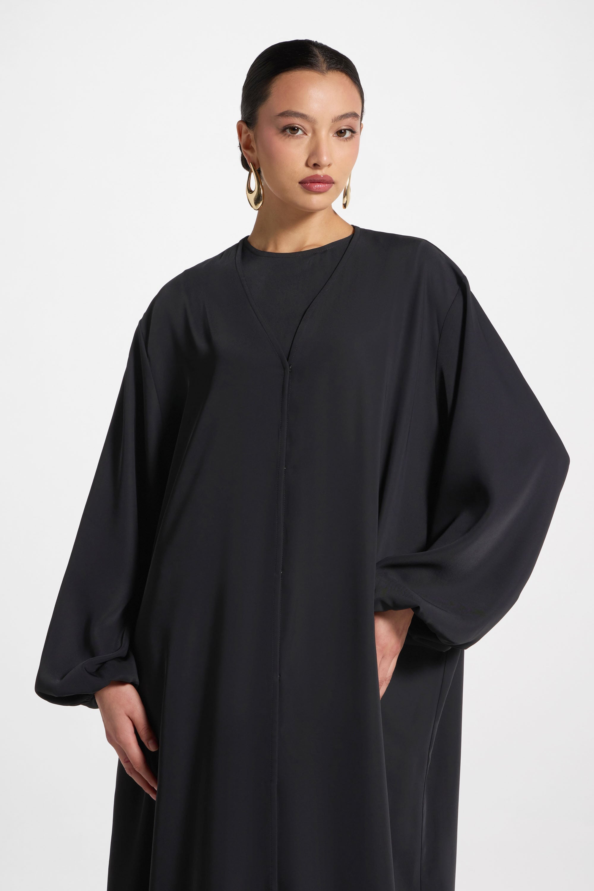 Signature Balloon Sleeve Open Abaya - Black Abayas Veiled