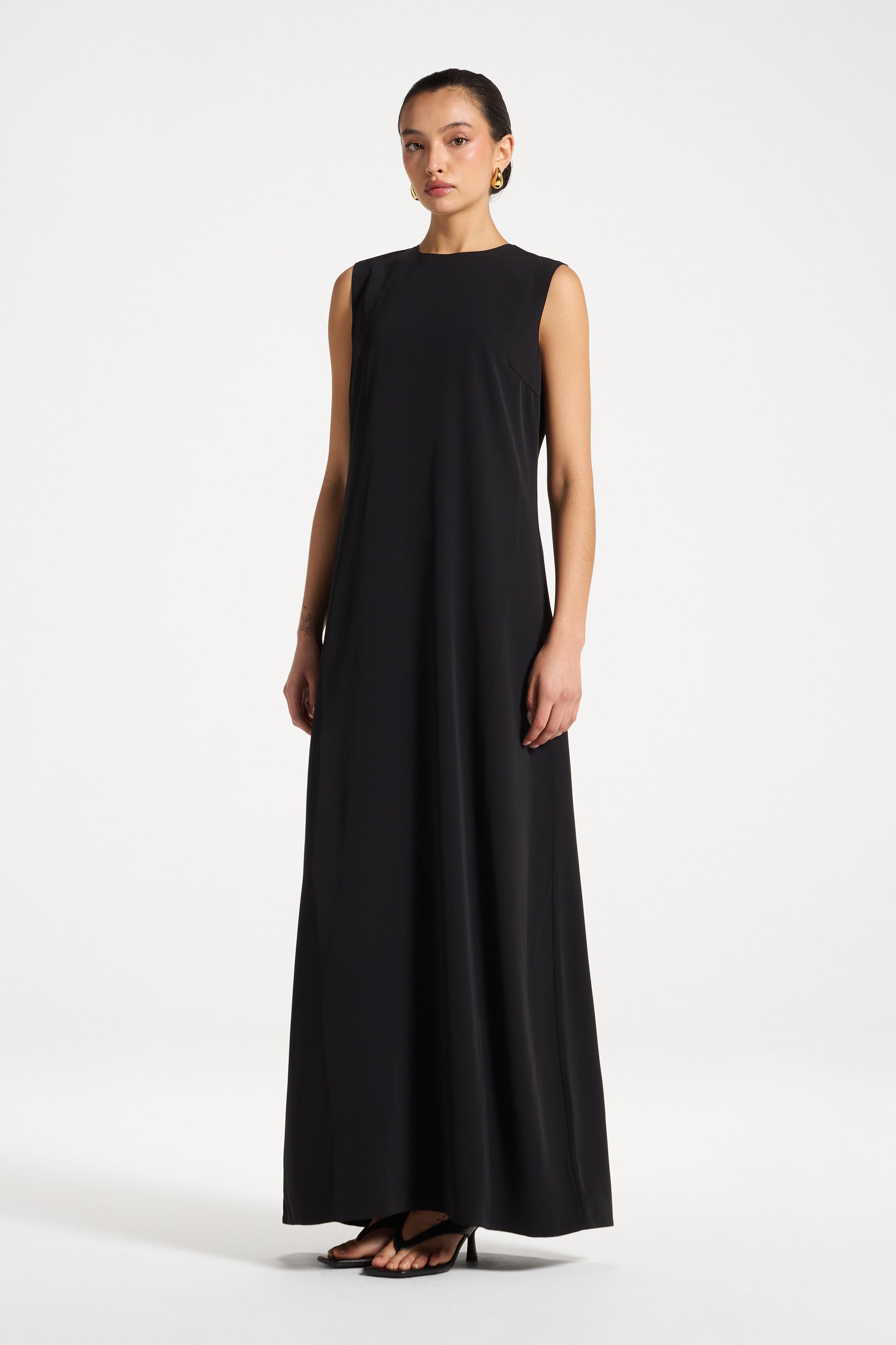 Sleeveless Maxi Dress - Black Abayas Veiled