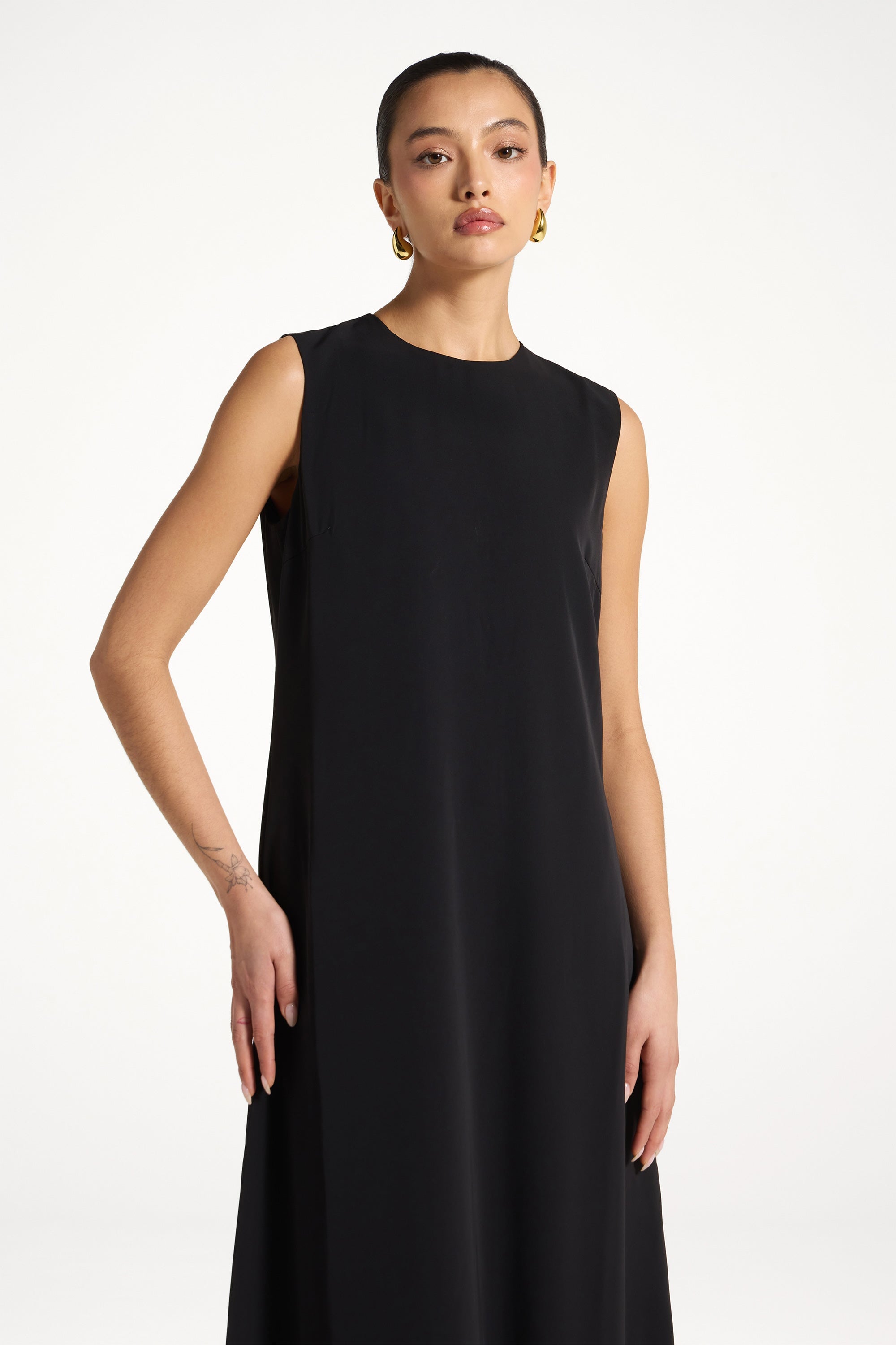 Sleeveless Maxi Dress - Black Abayas Veiled