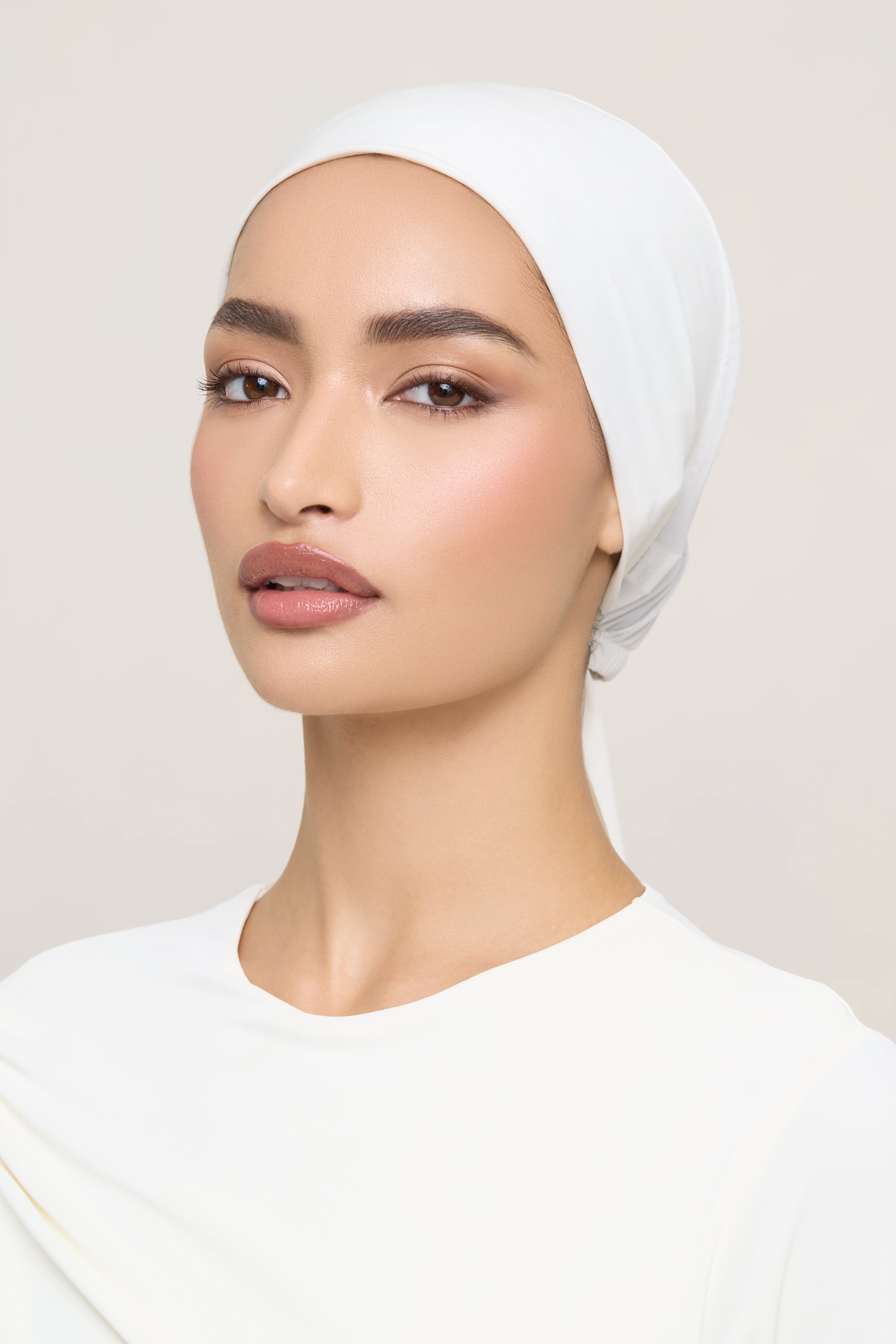 Tie Back Mesh Undercap - White Accessories Veiled
