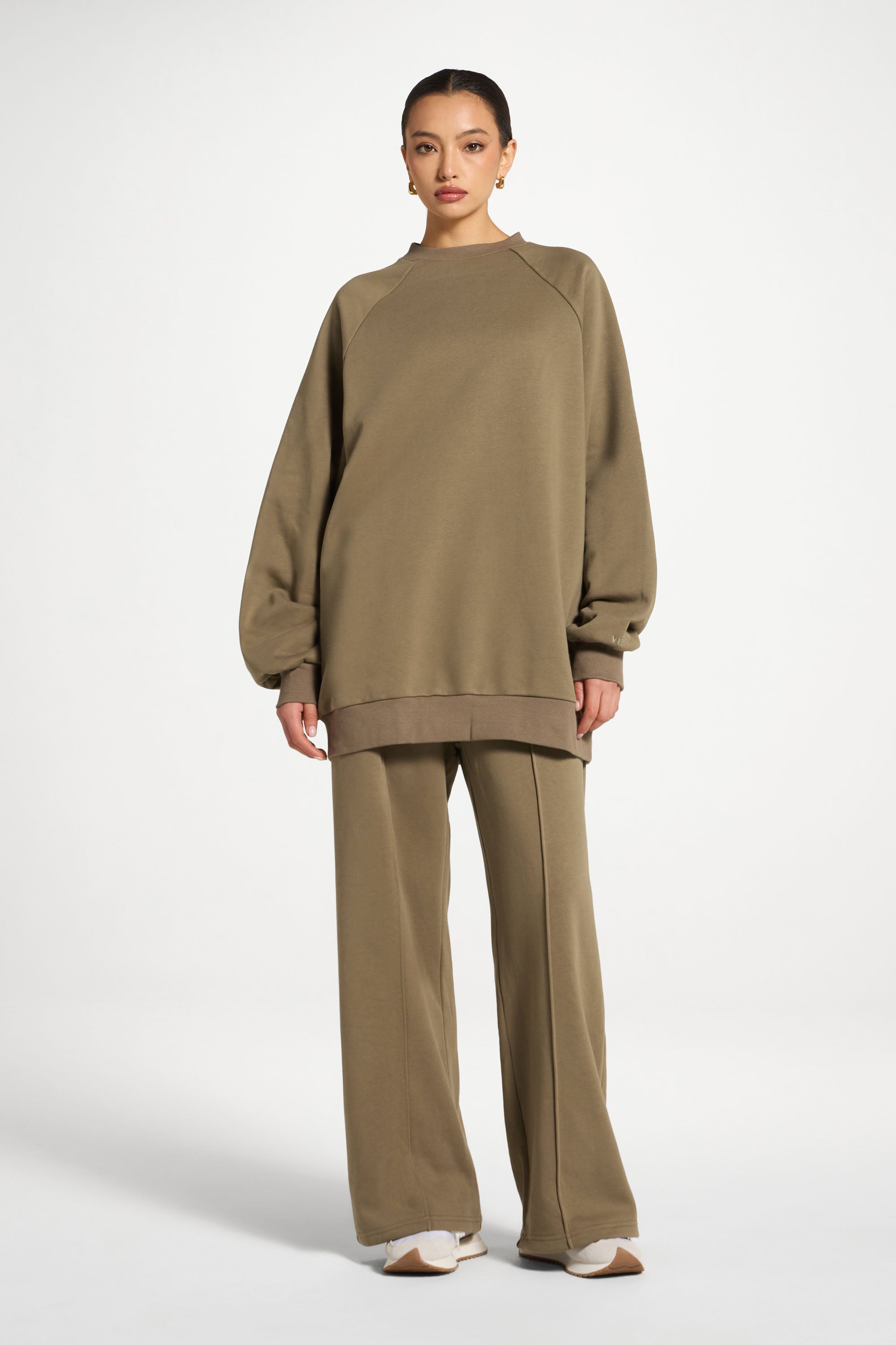 Unisex Raglan Sleeve Sweatshirt - Midnight Moss Abayas Veiled