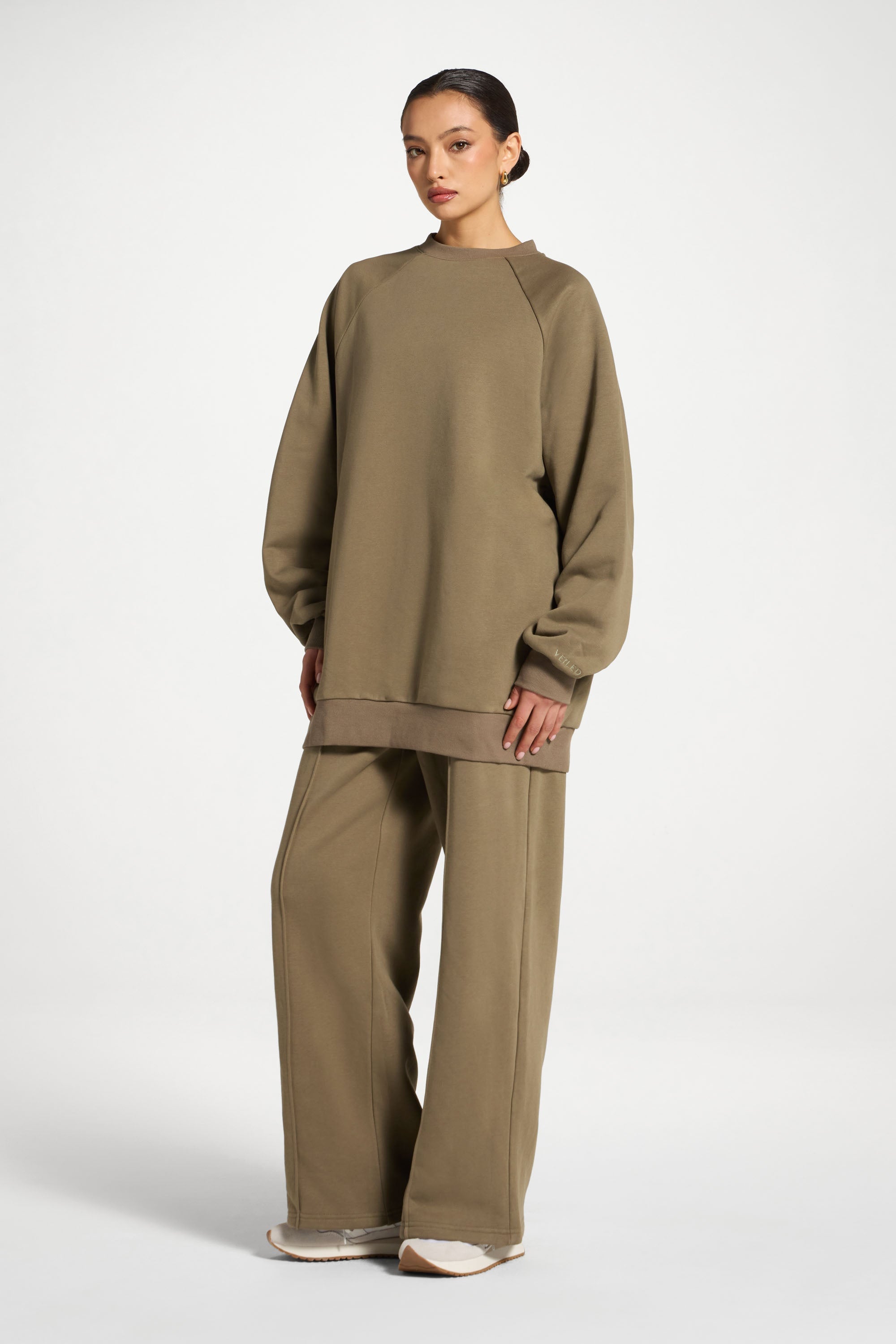 Unisex Raglan Sleeve Sweatshirt - Midnight Moss Abayas Veiled