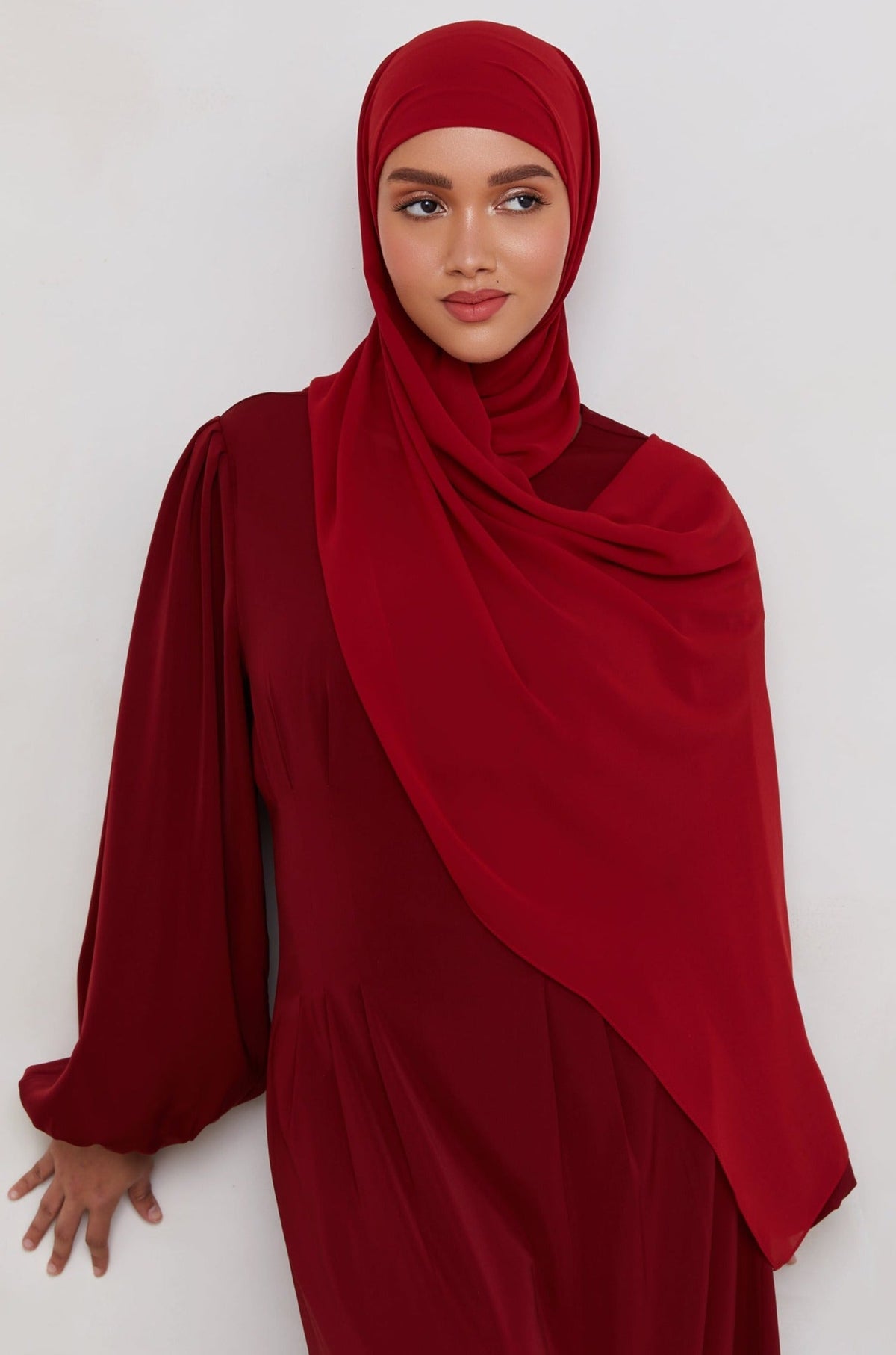 Chiffon LITE Hijab - Deep Red saigonodysseyhotel 