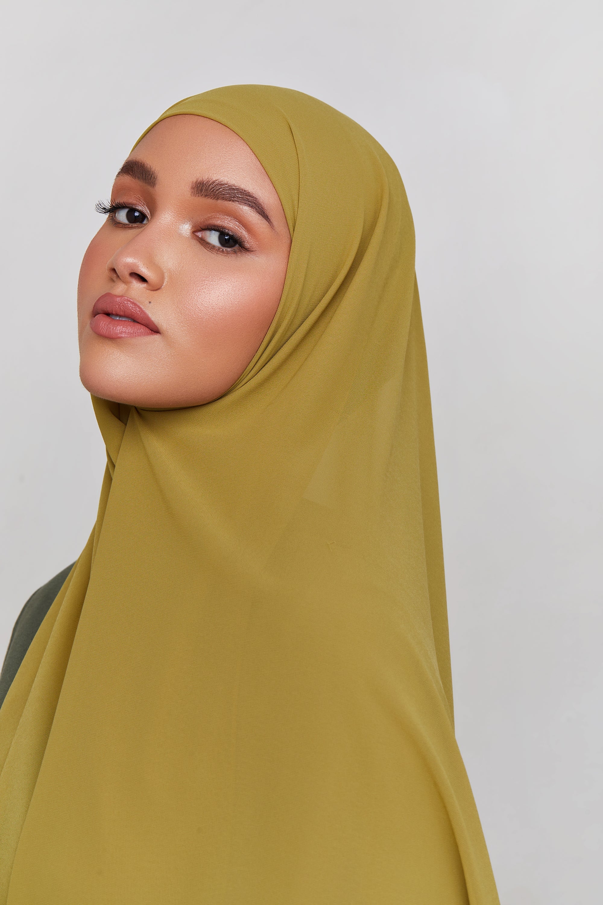 Chiffon LITE Hijab - Green Moss Veiled