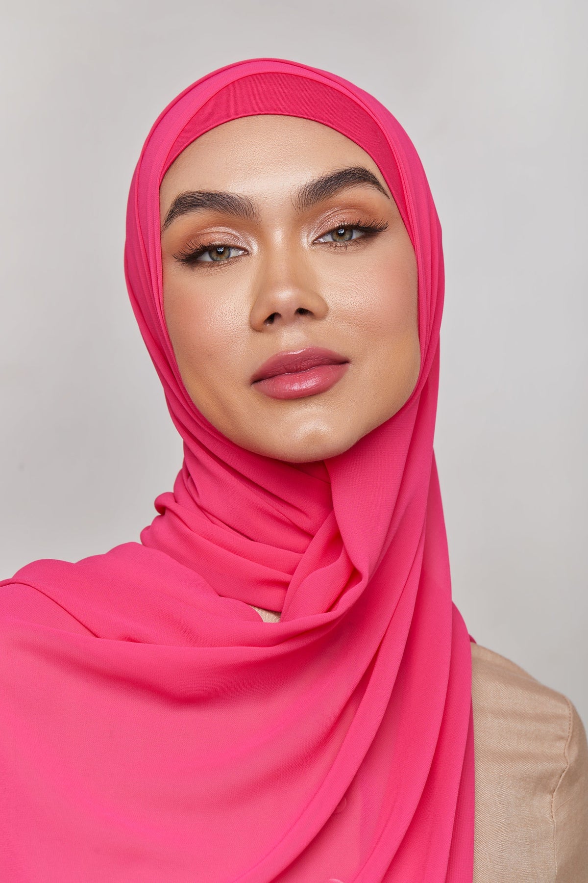 Chiffon LITE Hijab - Raspberry saigonodysseyhotel 