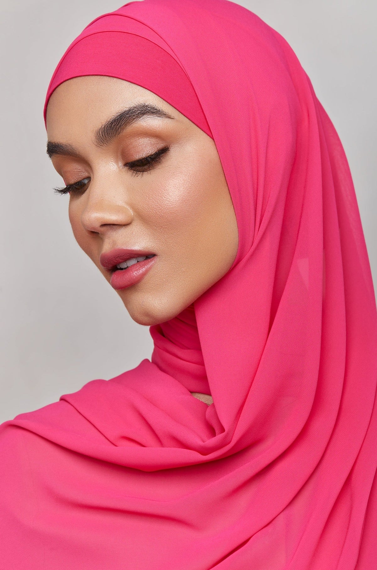 Chiffon LITE Hijab - Raspberry epschoolboard 
