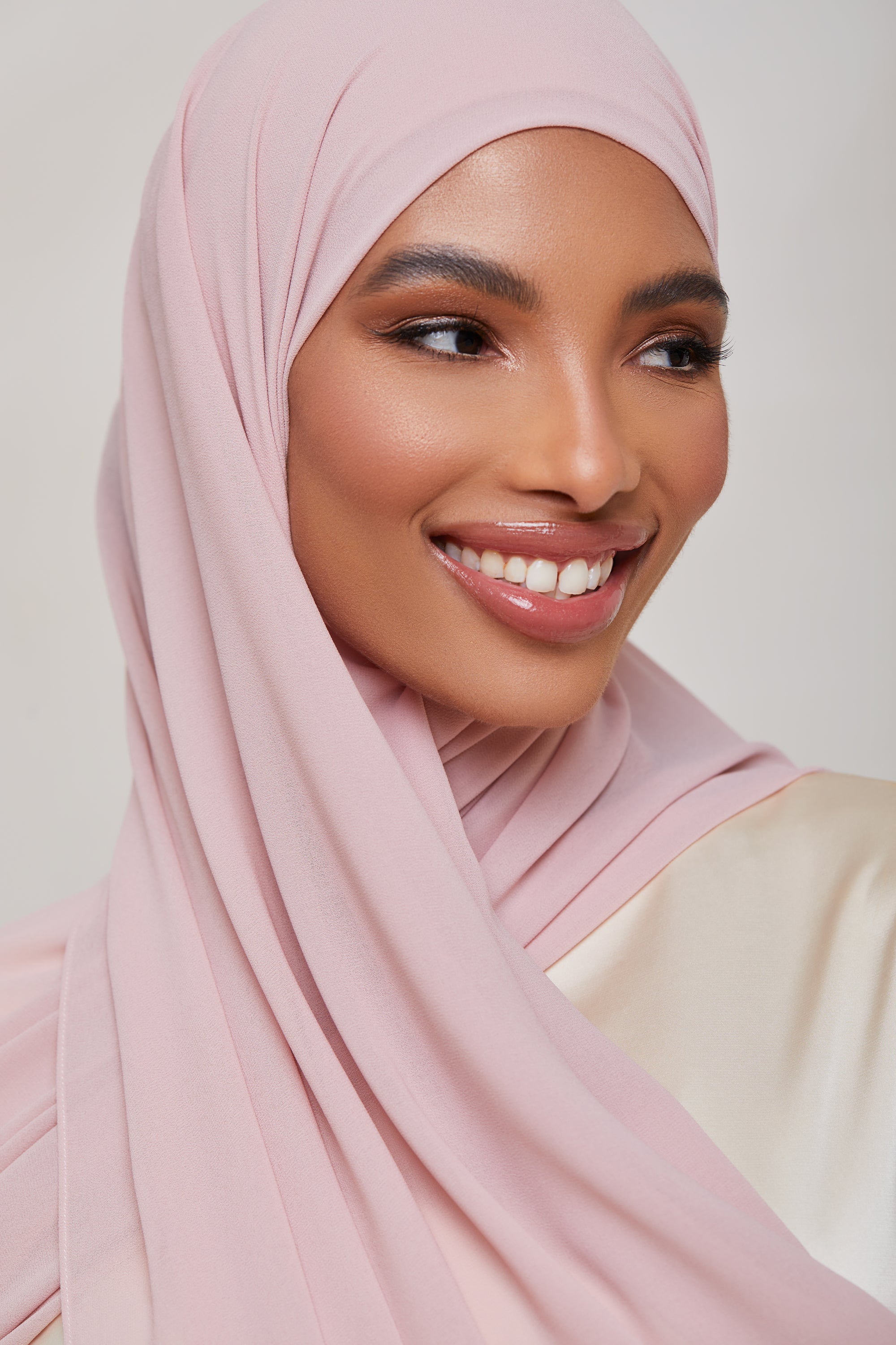 Essential Chiffon Hijab - Blush Pink Scarves & Shawls Veiled Collection
