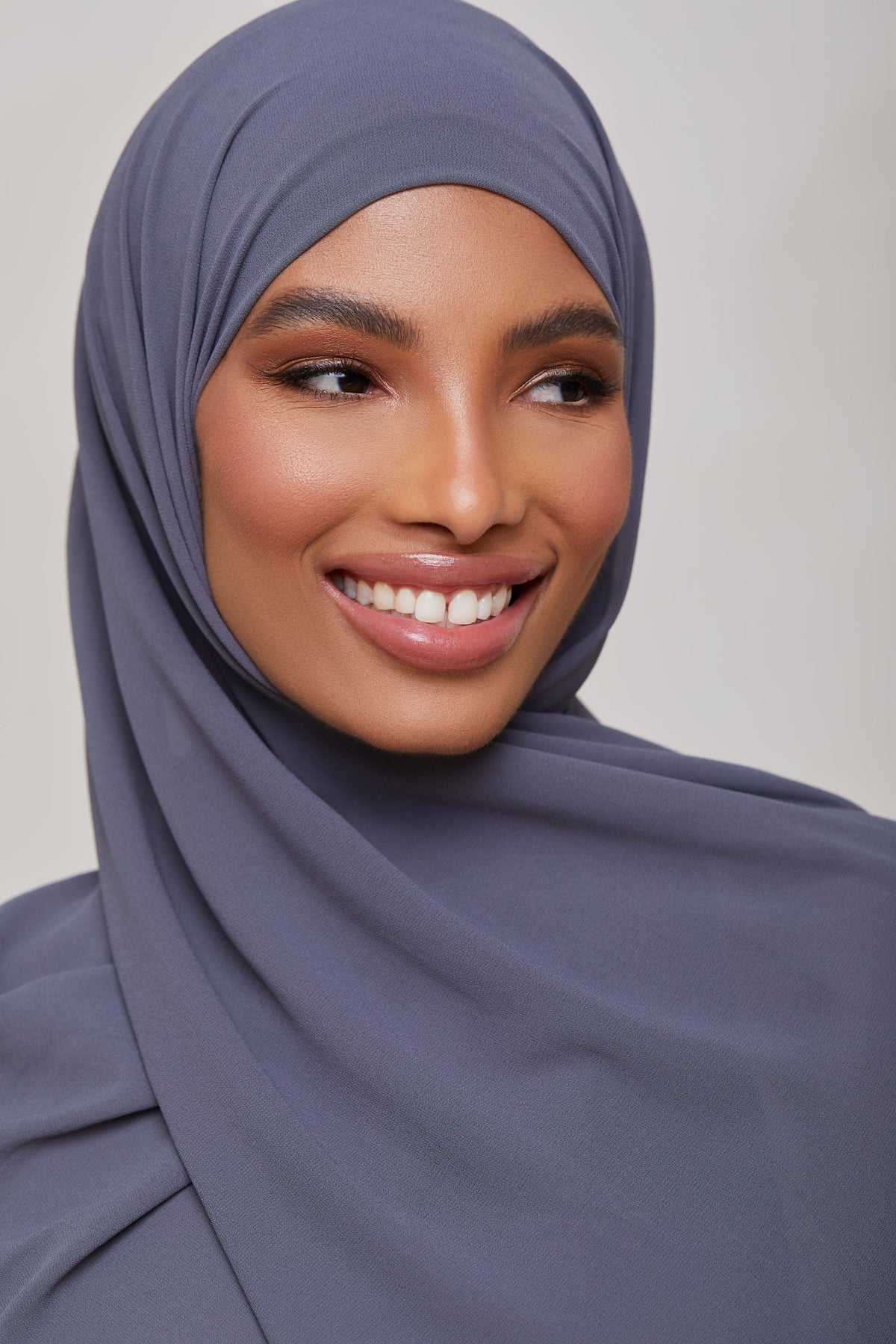 Essential Chiffon Hijab - Kohl Scarves & Shawls saigonodysseyhotel 