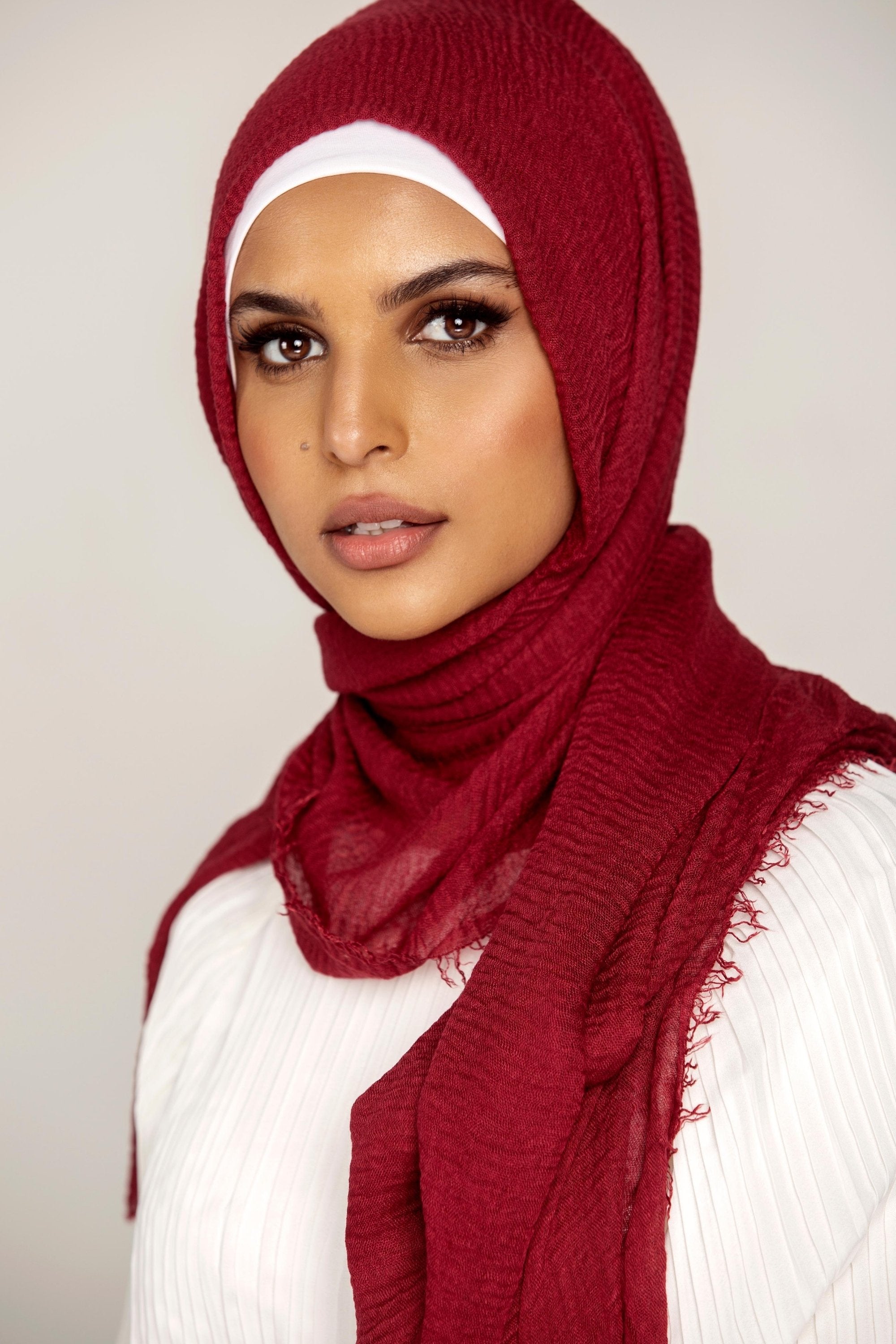 Everyday Crinkle Hijab - Red Rose saigonodysseyhotel 