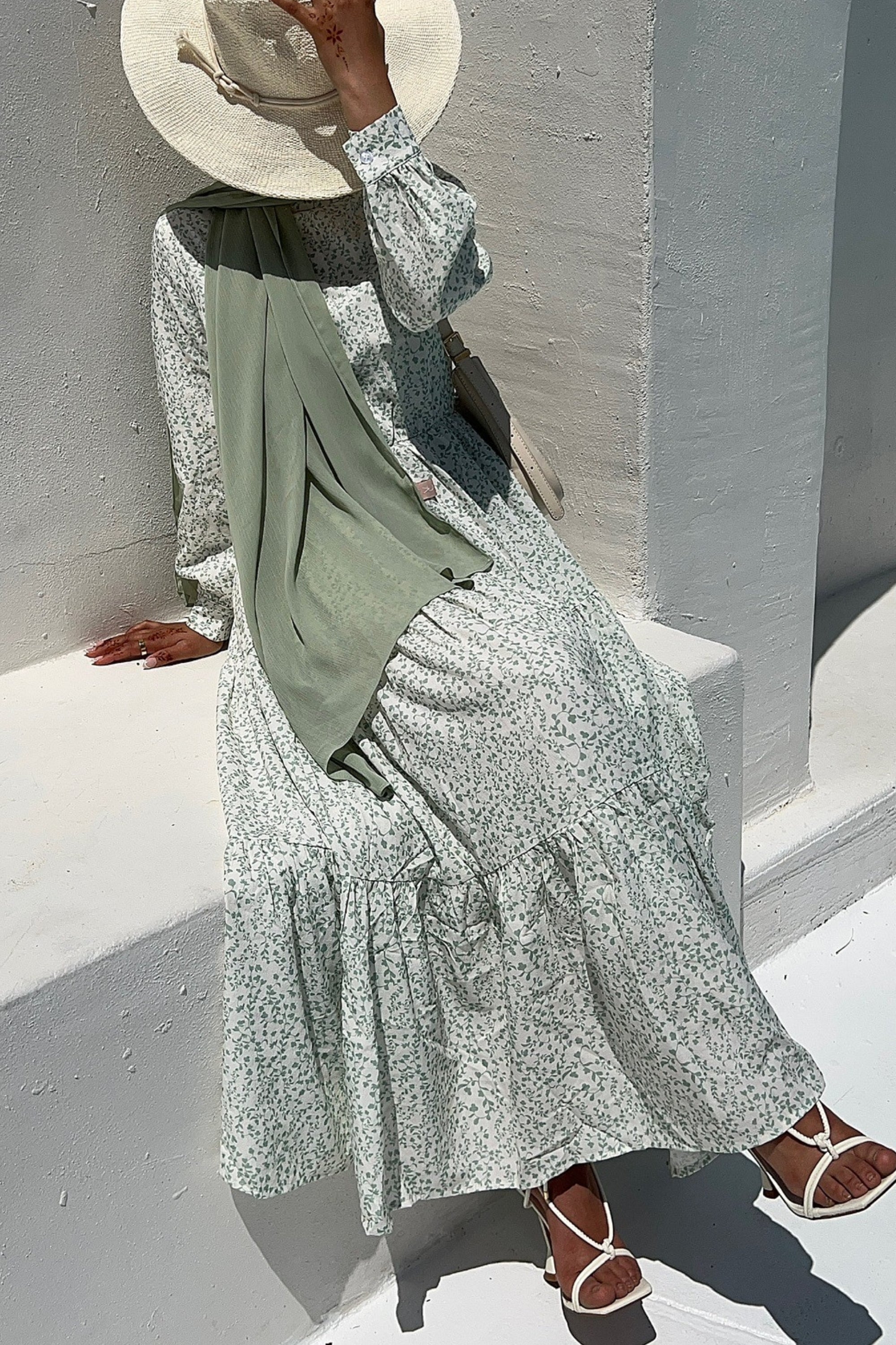Iliya Ditsy Floral Tiered Maxi Dress Clothing epschoolboard 
