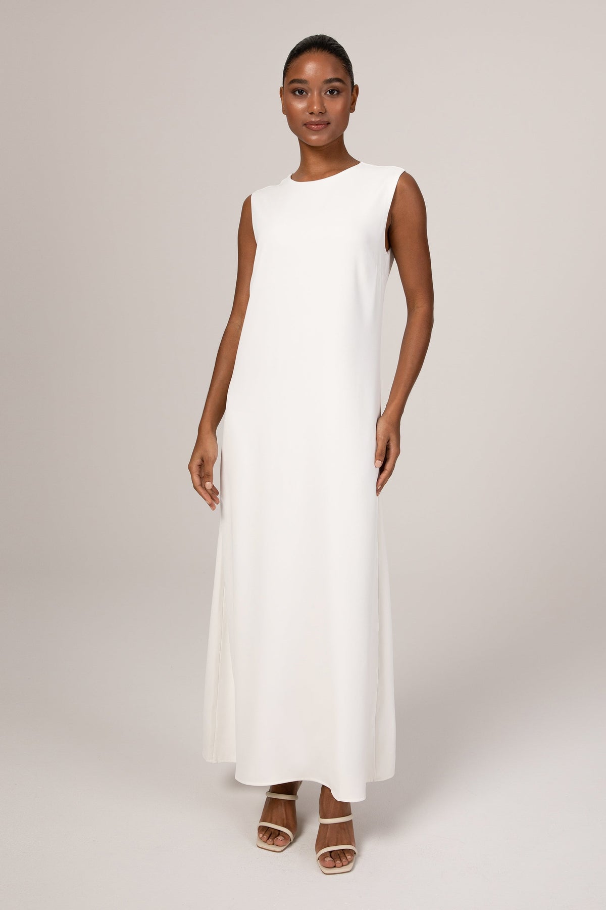 Jamila Sleeveless Maxi Dress - White saigonodysseyhotel 