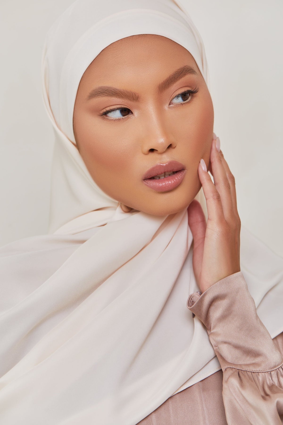 MATTE Satin Hijab - Iridescent Ivory epschoolboard 