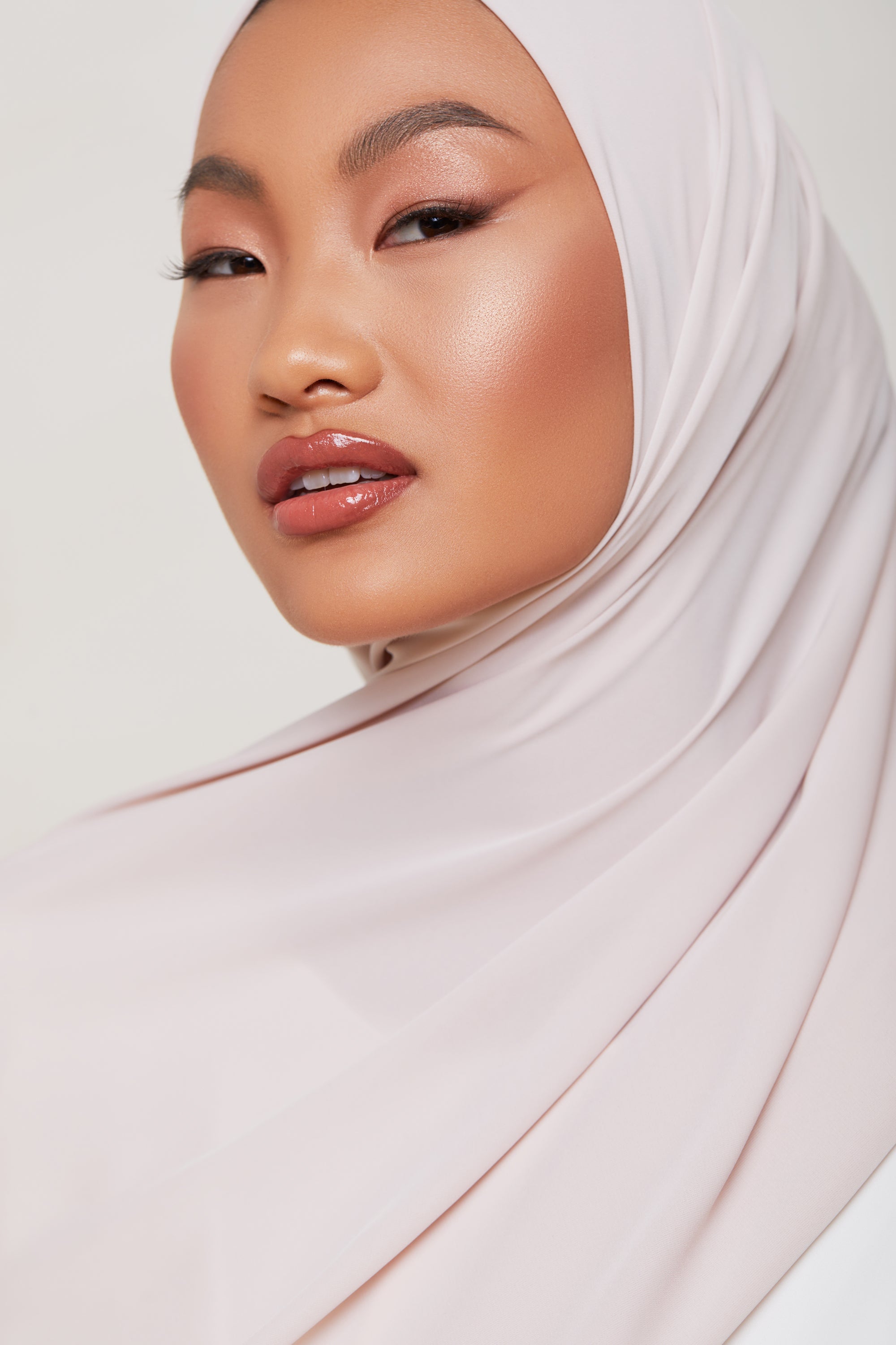 Medina Silk Hijab - Desert saigonodysseyhotel 