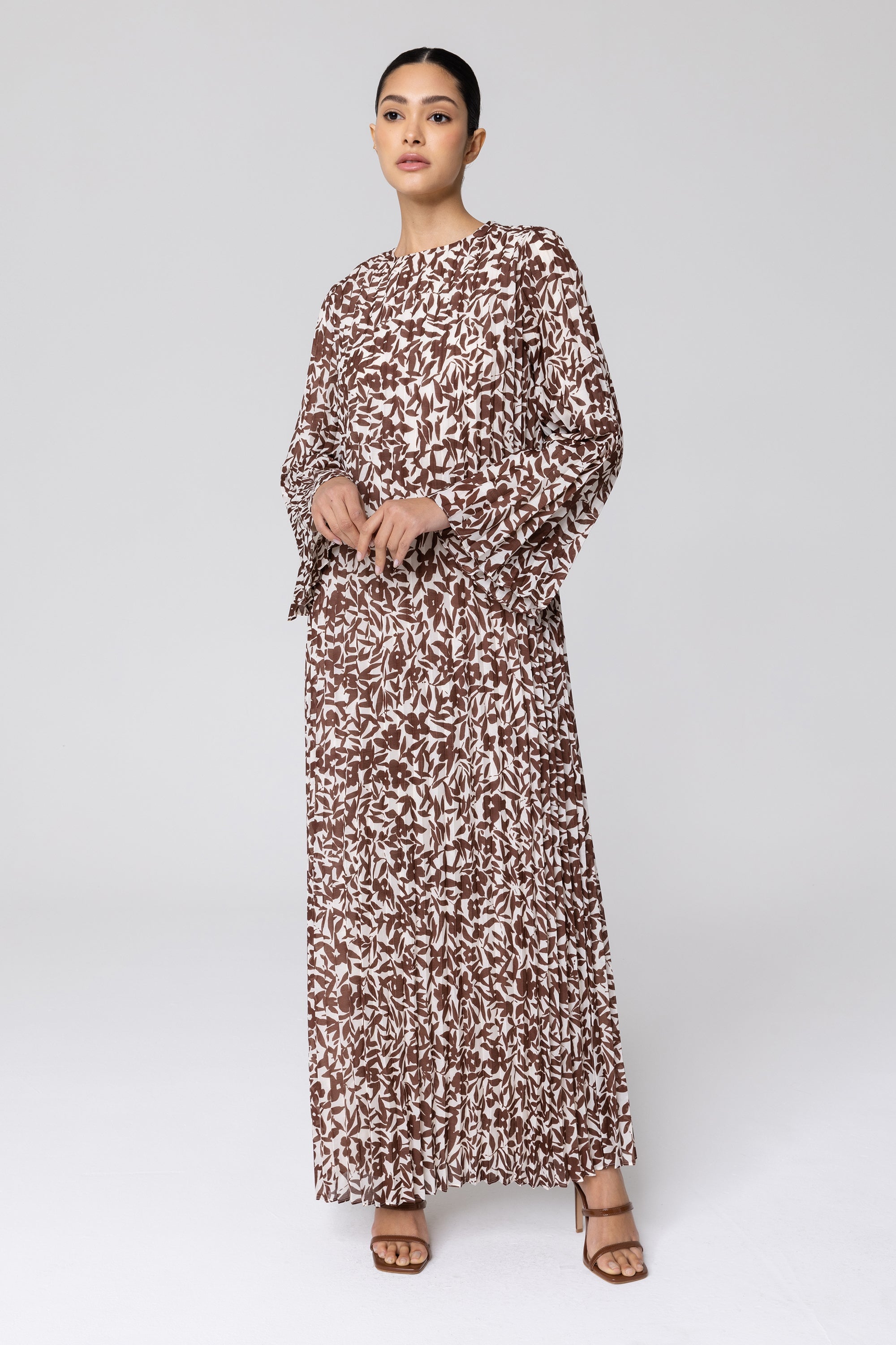 Pleated Printed Shift Maxi Dress - Brown epschoolboard 