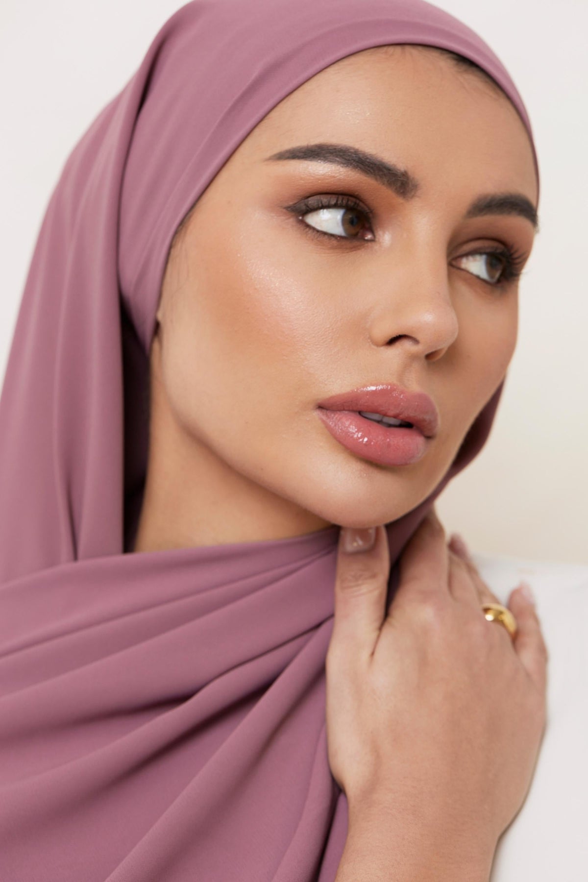 Premium Chiffon Hijab - Bali saigonodysseyhotel 