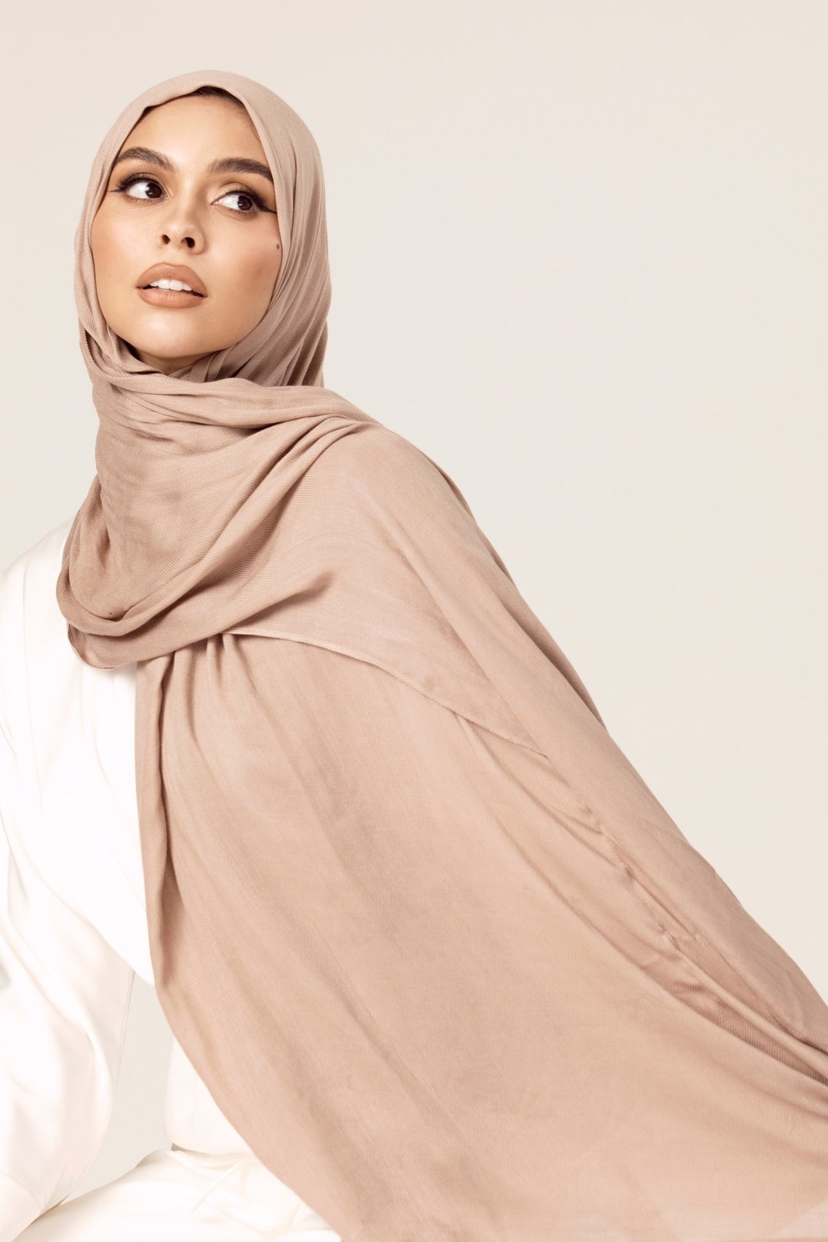 Premium Woven ECOVERO™ Hijab - Warm Taupe epschoolboard 